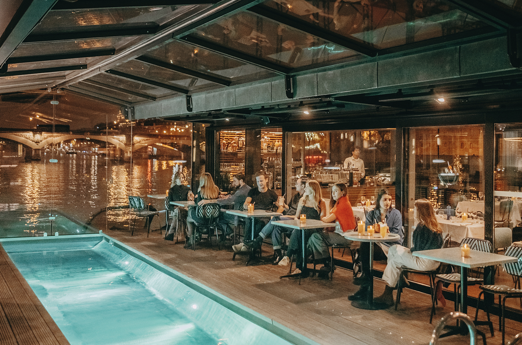 Le bar de l’hôtel © OFF Paris Seine