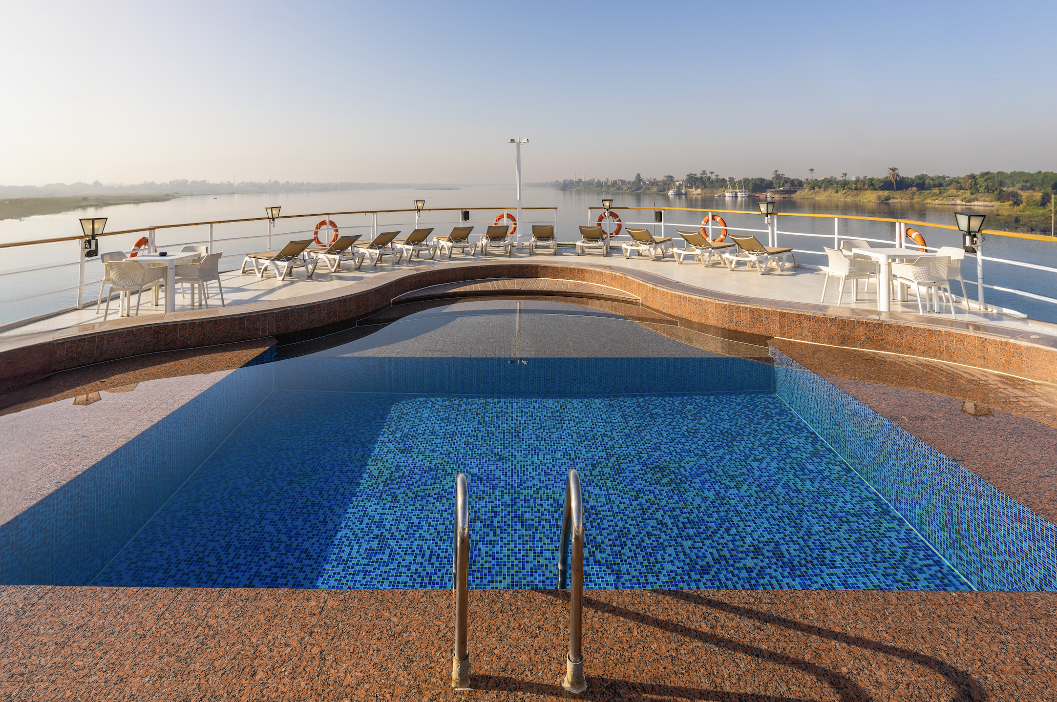 La piscine du RV Star of Luxor © CroisiEurope