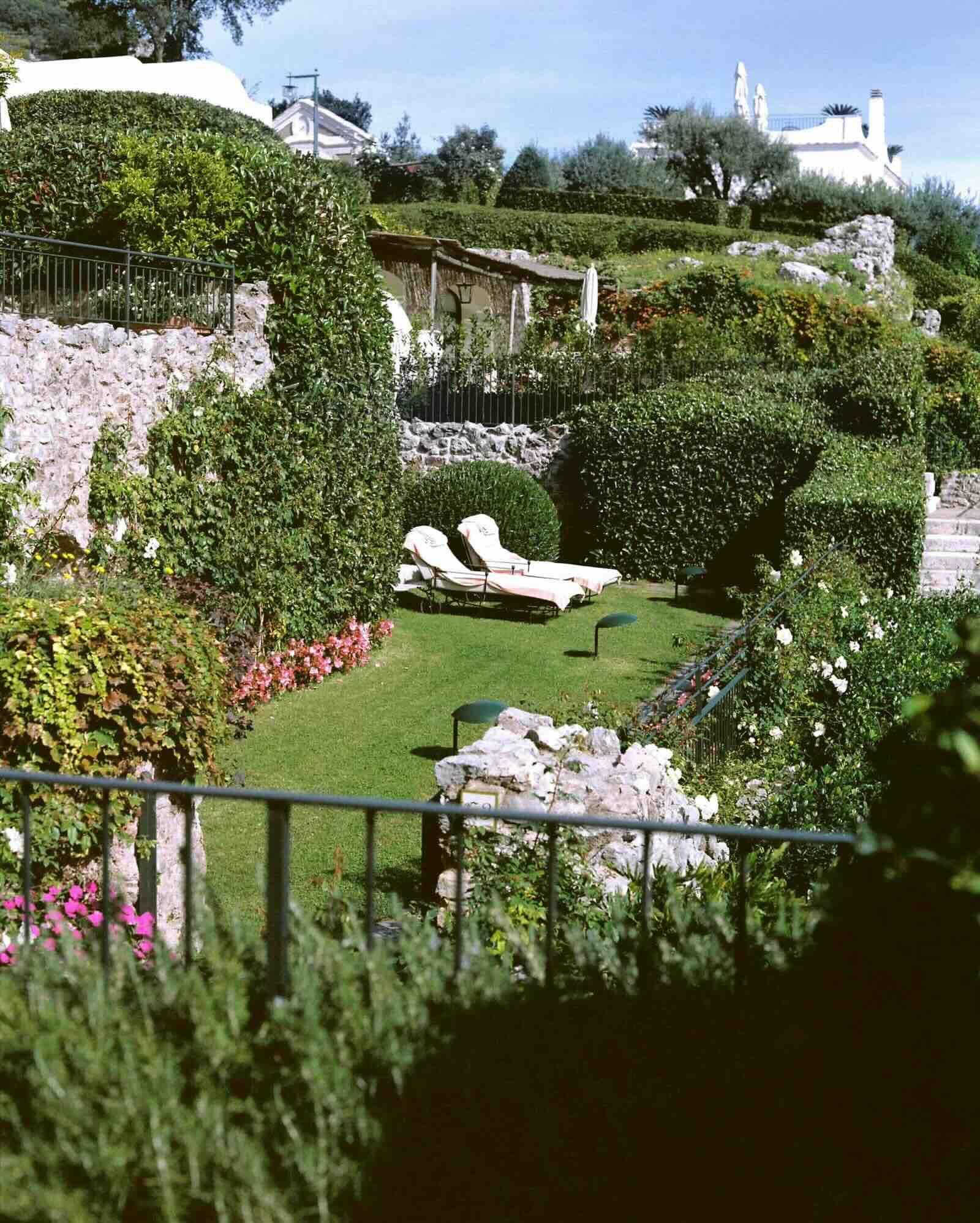 Le jardin de l’hôtel © Caruso