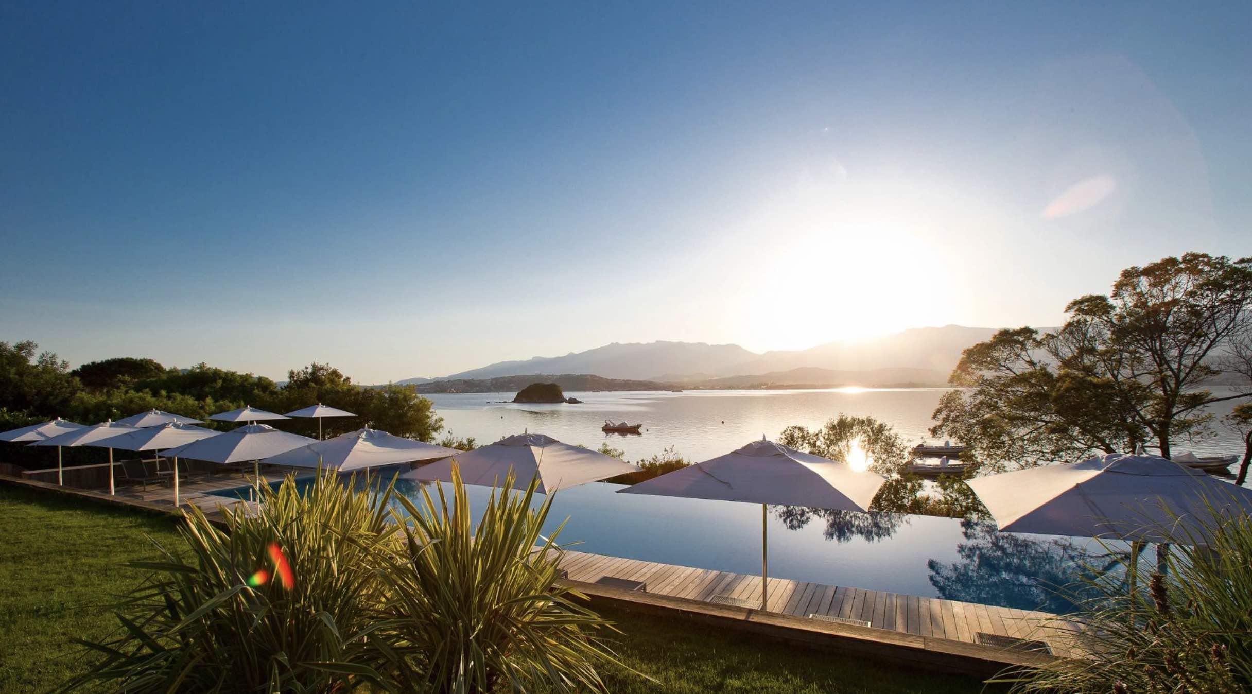 Un hôtel vue sur mer en Corse où se retrouver en amoureux © Casadelmar