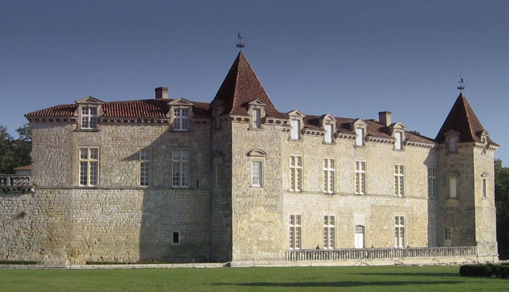 Le Château de Cazeneuve © DR