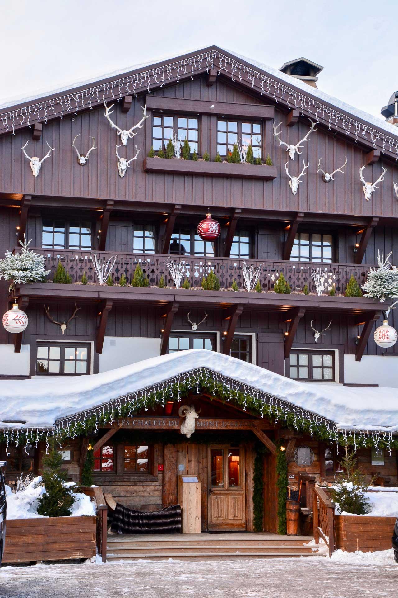 Chalets du Mont d’Arbois – La façade du chalet principal