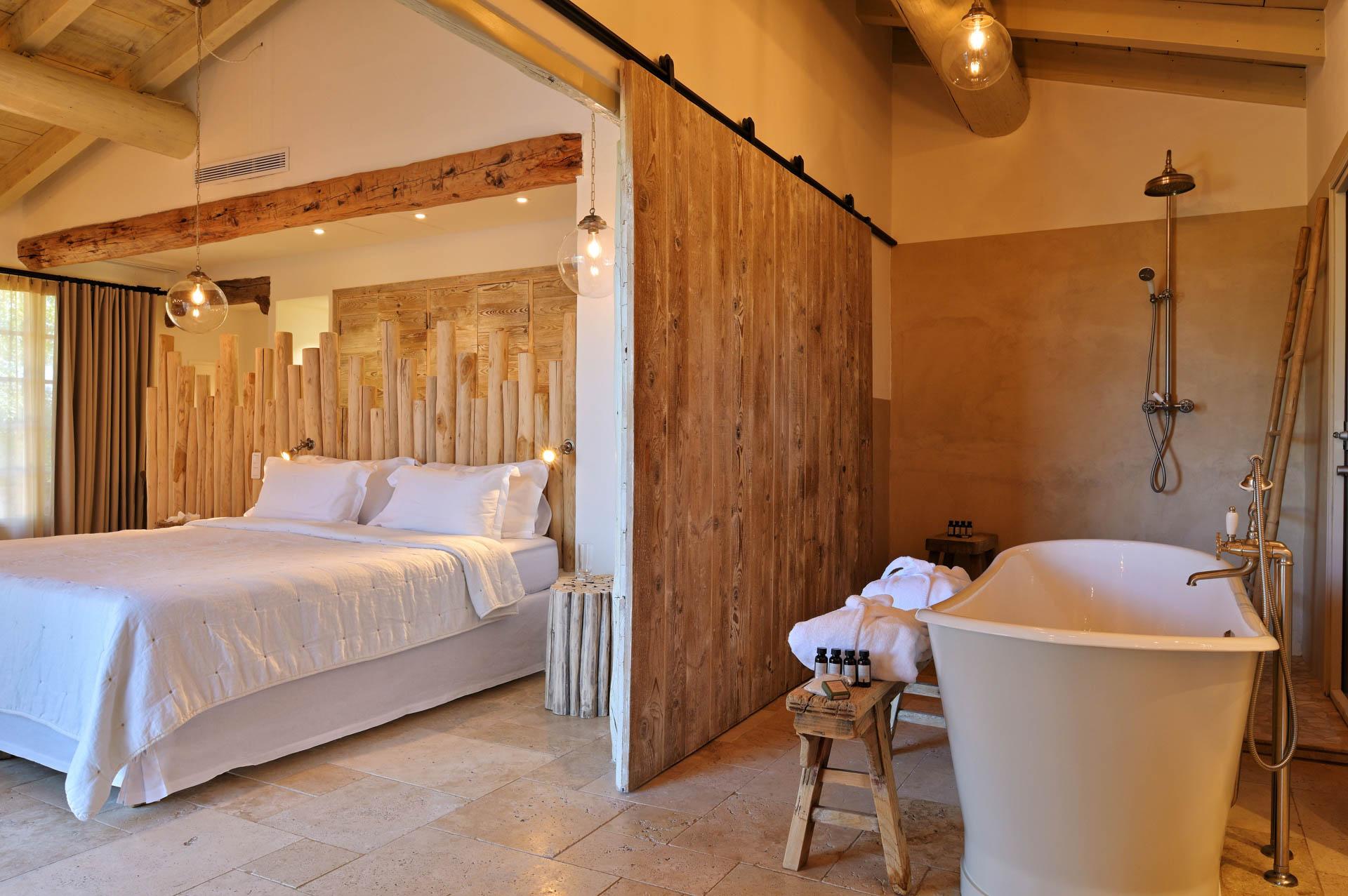 Chambre Pool Suite ©Stef-Bravin