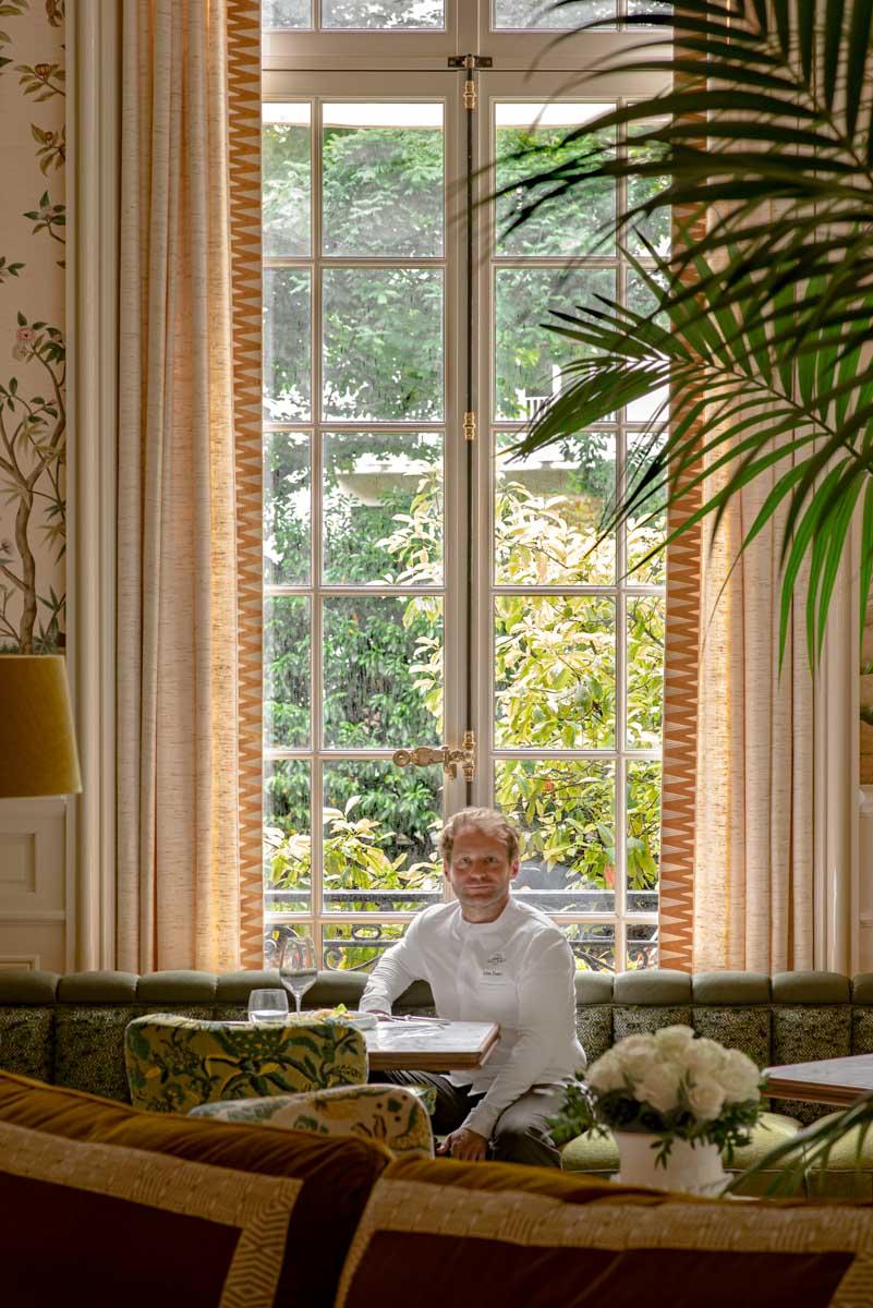 Julien Dumas au Bellefeuille, le nouveau restaurant du Saint James Paris © Patrick Locqueneux