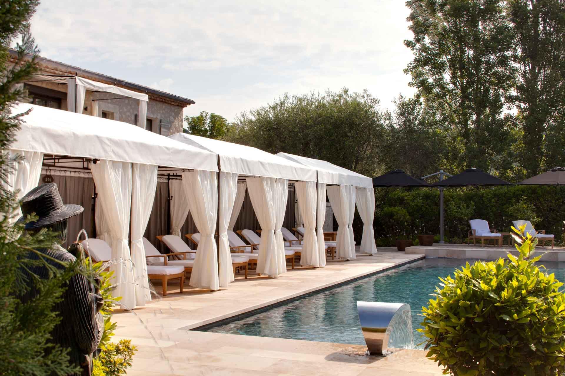 La piscine de la Bastide des Fleurs © DR