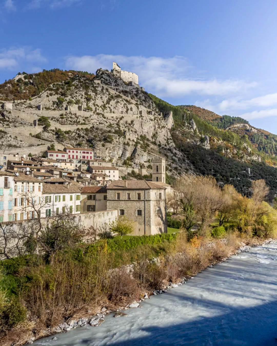 Instagram © Entrevaux