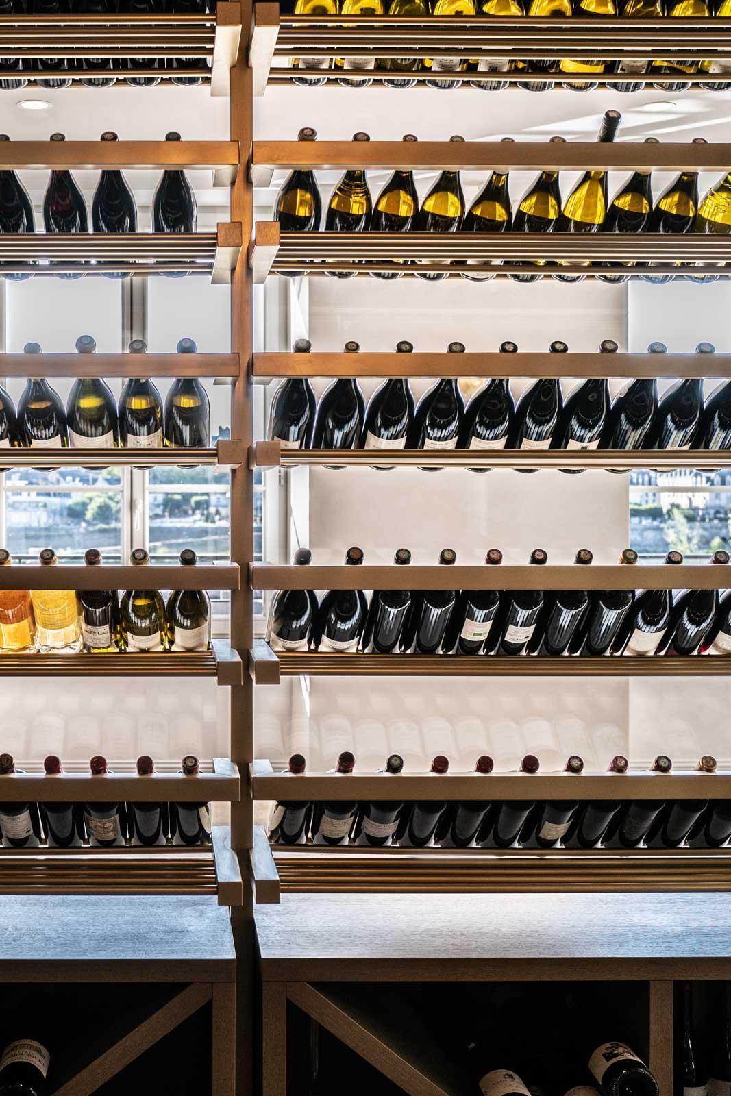 La cave à vin de Fleur de Loire, l’hôtel restaurant de Christophe Hay à Blois © Alexandre Moulard