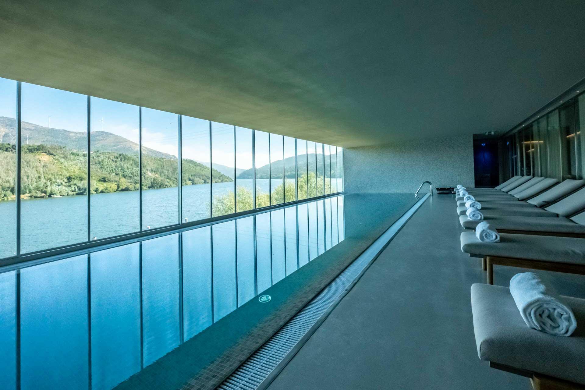 La piscine intérieure © Octant Douro