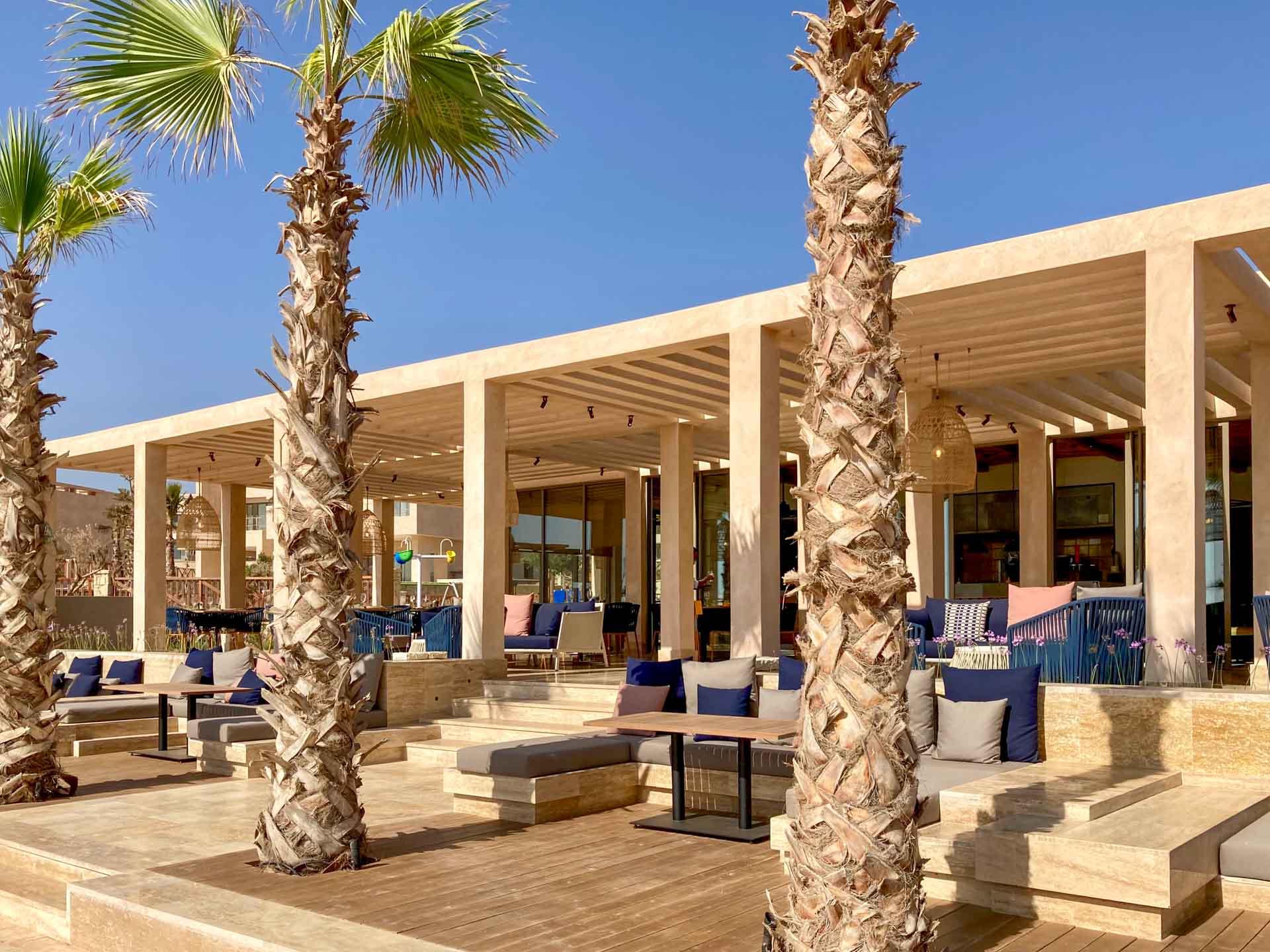 Le restaurant de plage du Fairmont Taghazout Bay © Pierre Gautrand