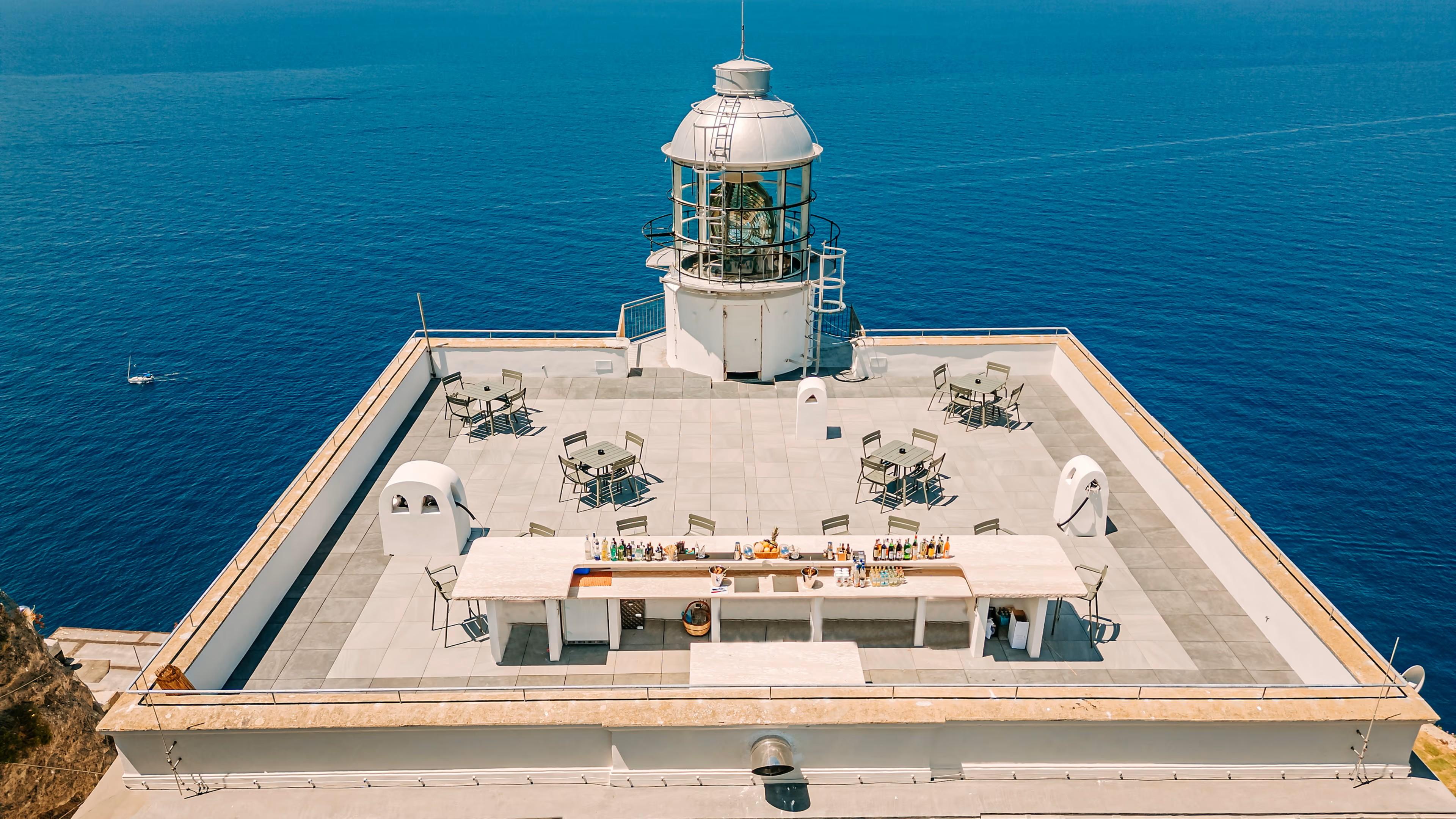 La terrasse de l’hôtel © Faro Punta Imperatore