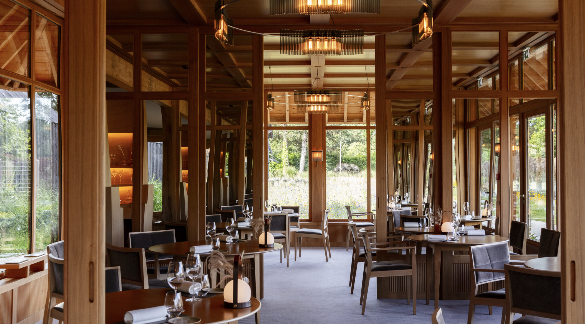 L’intérieur du restaurant étoilé Le Favori © Aurelio Photographe