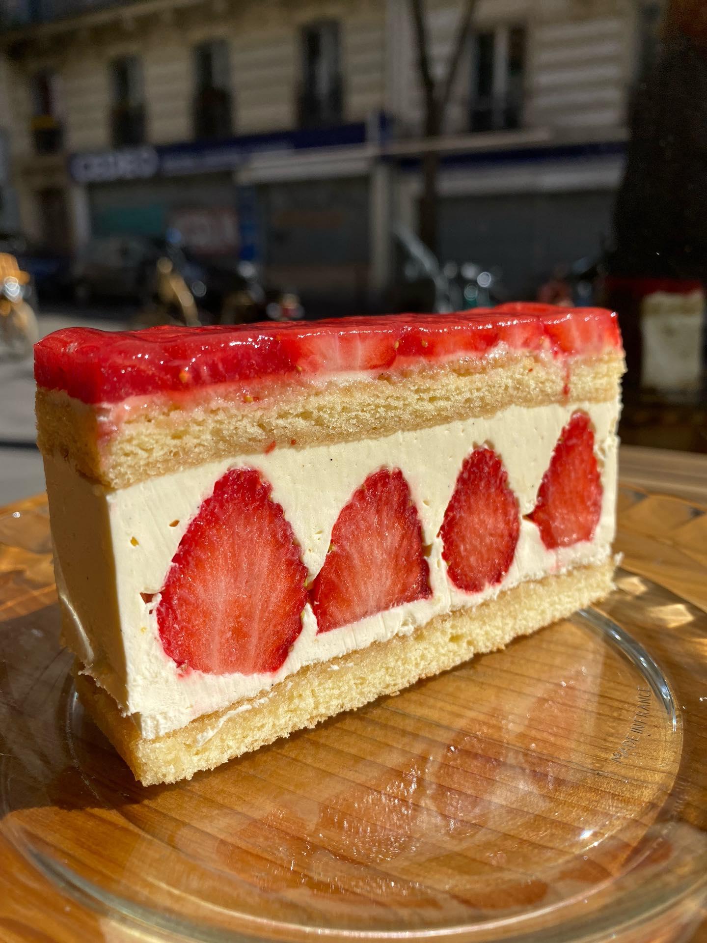 L’un des meilleurs fraisiers de Paris se trouve chez Rayonnance © Pâtisserie Rayonnance