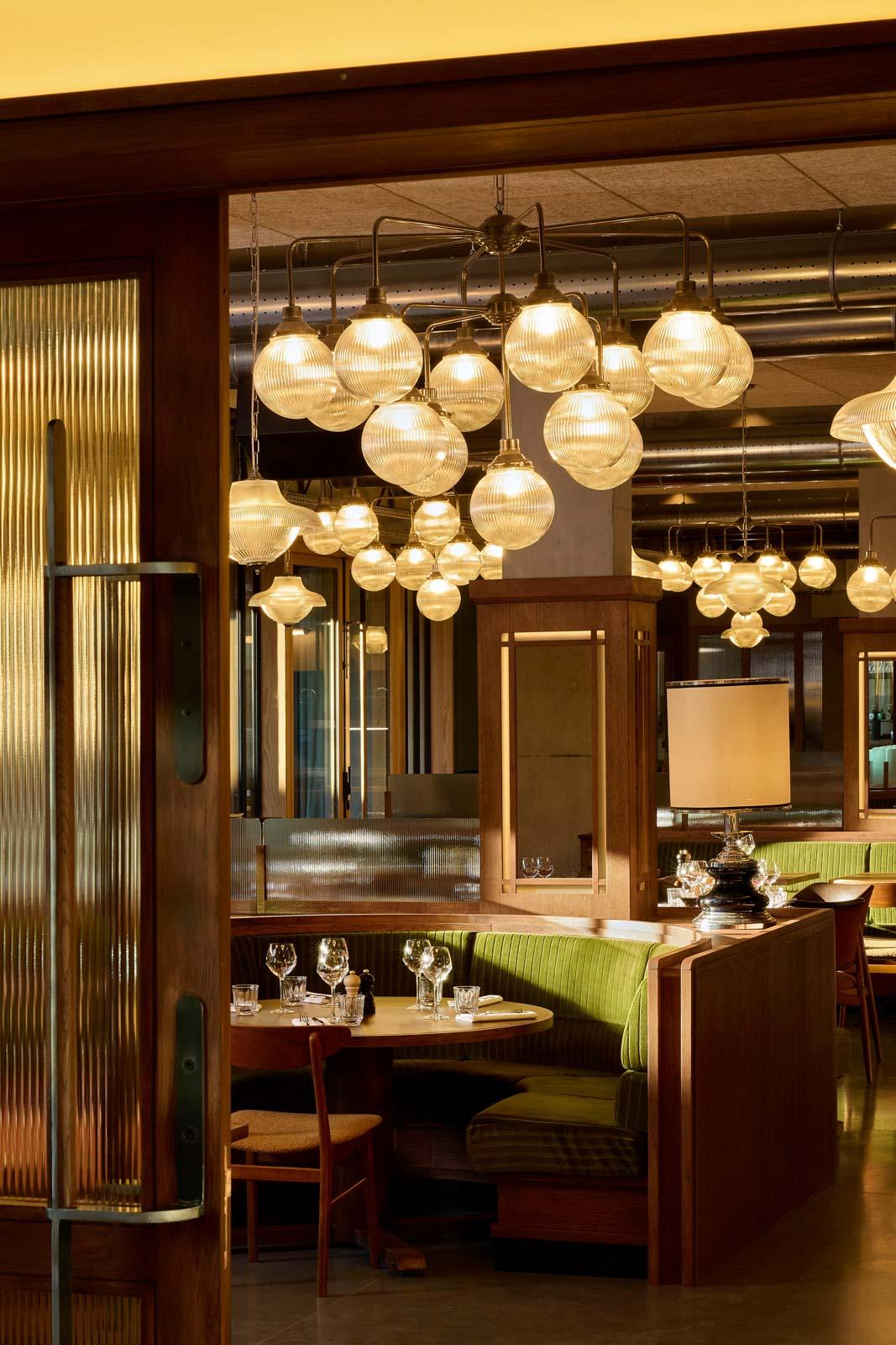 Le Grand Restaurant