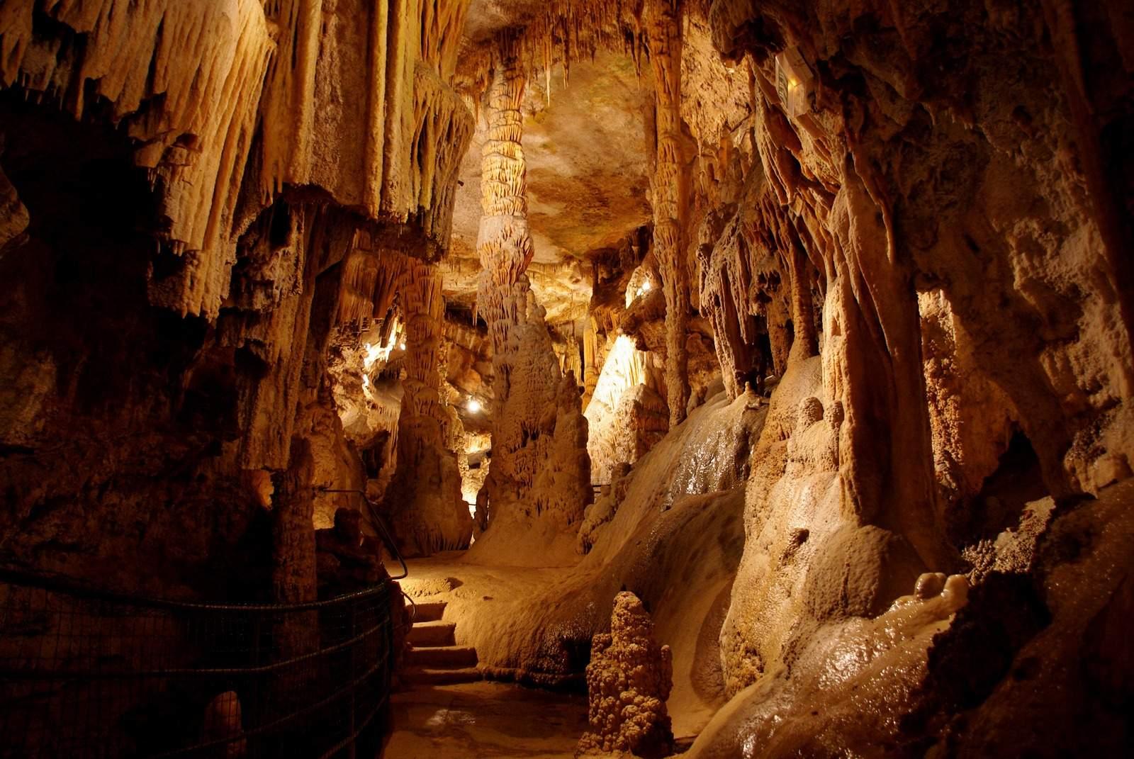 Grottes de Presque, merveille souterraine du Périgord et de la Dordogne © Grottes de Presque