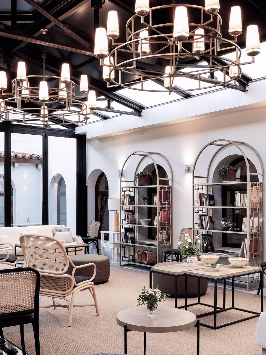 Hôtel intimiste avec patio et salon à Séville © Hospes Las Casas del Rey de Baeza