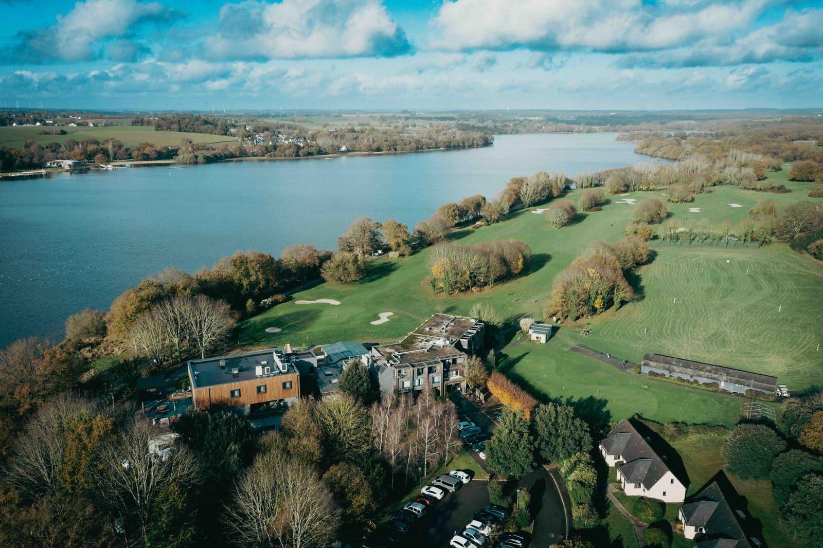 L’hôtel du Roi Arthur au coeur de la forêt de Brocéliande © Hôtel Roi Arthur