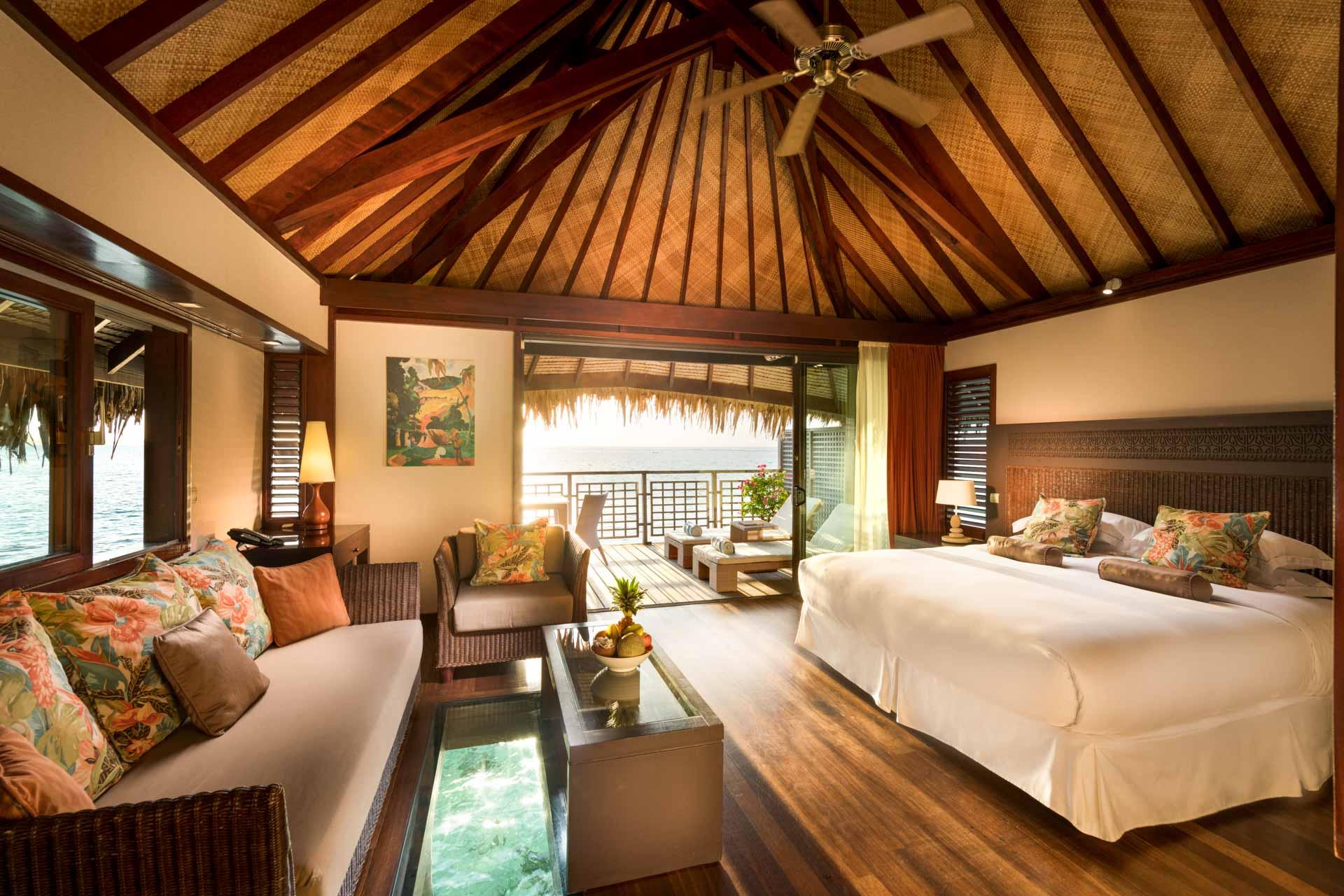 Bungalow sur pilotis au Hilton Moorea Lagoon Resort and Spa © Hilton Hotels