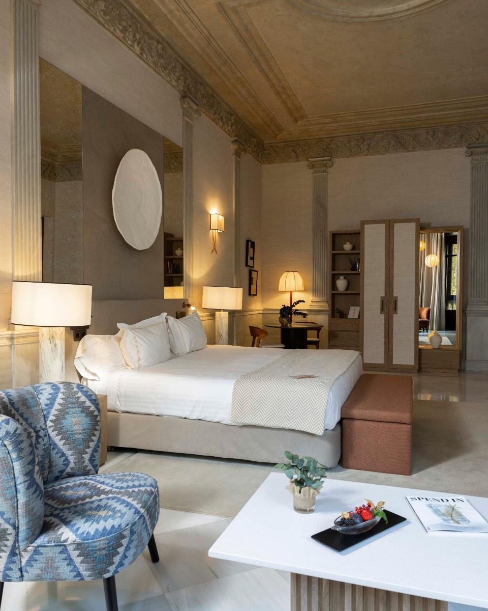 Une des chambres de l’hôtel de luxe à Grenade © DR