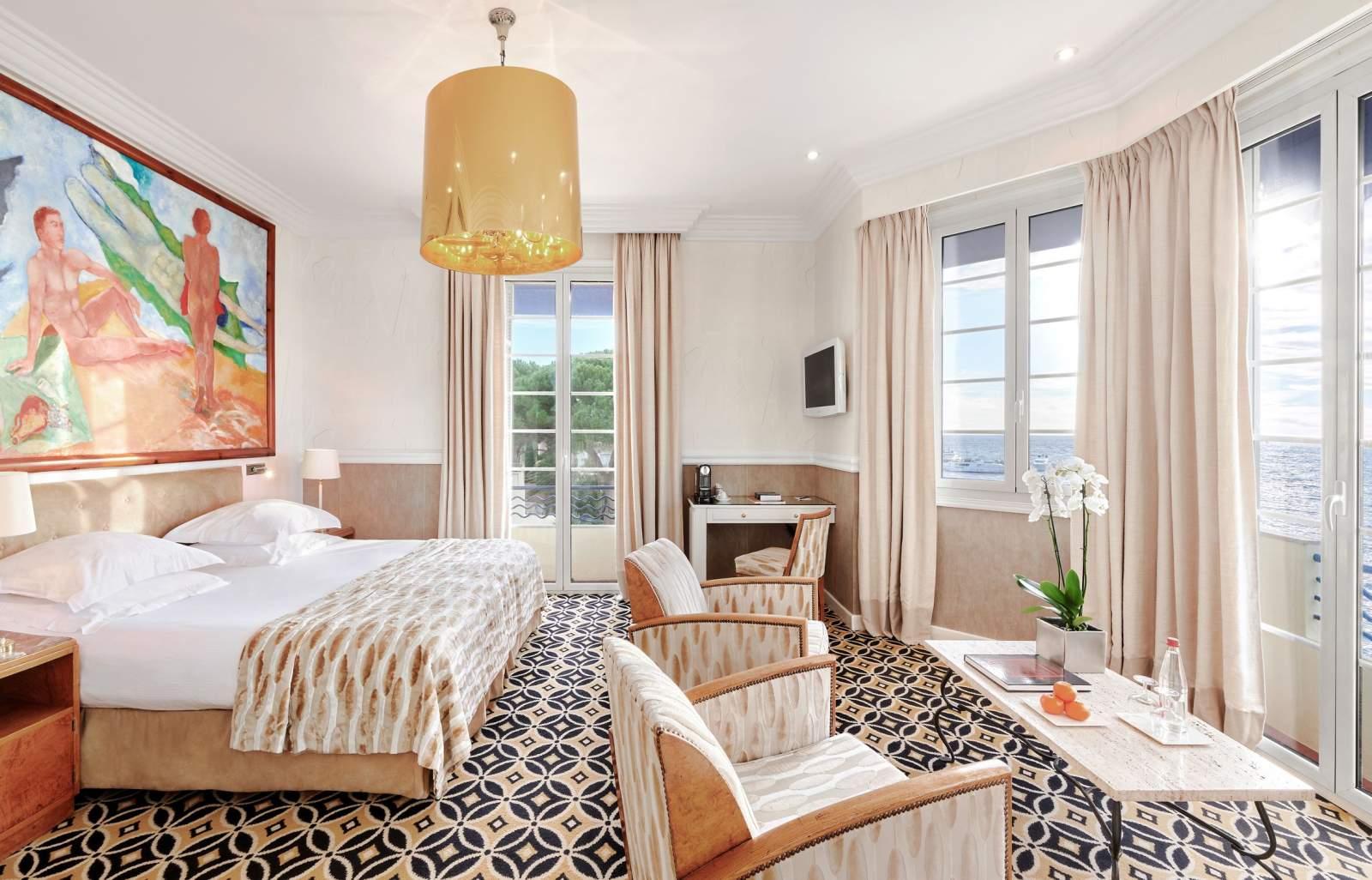 Séjourner dans la chambre panoramique © Hôtel Belles Rives