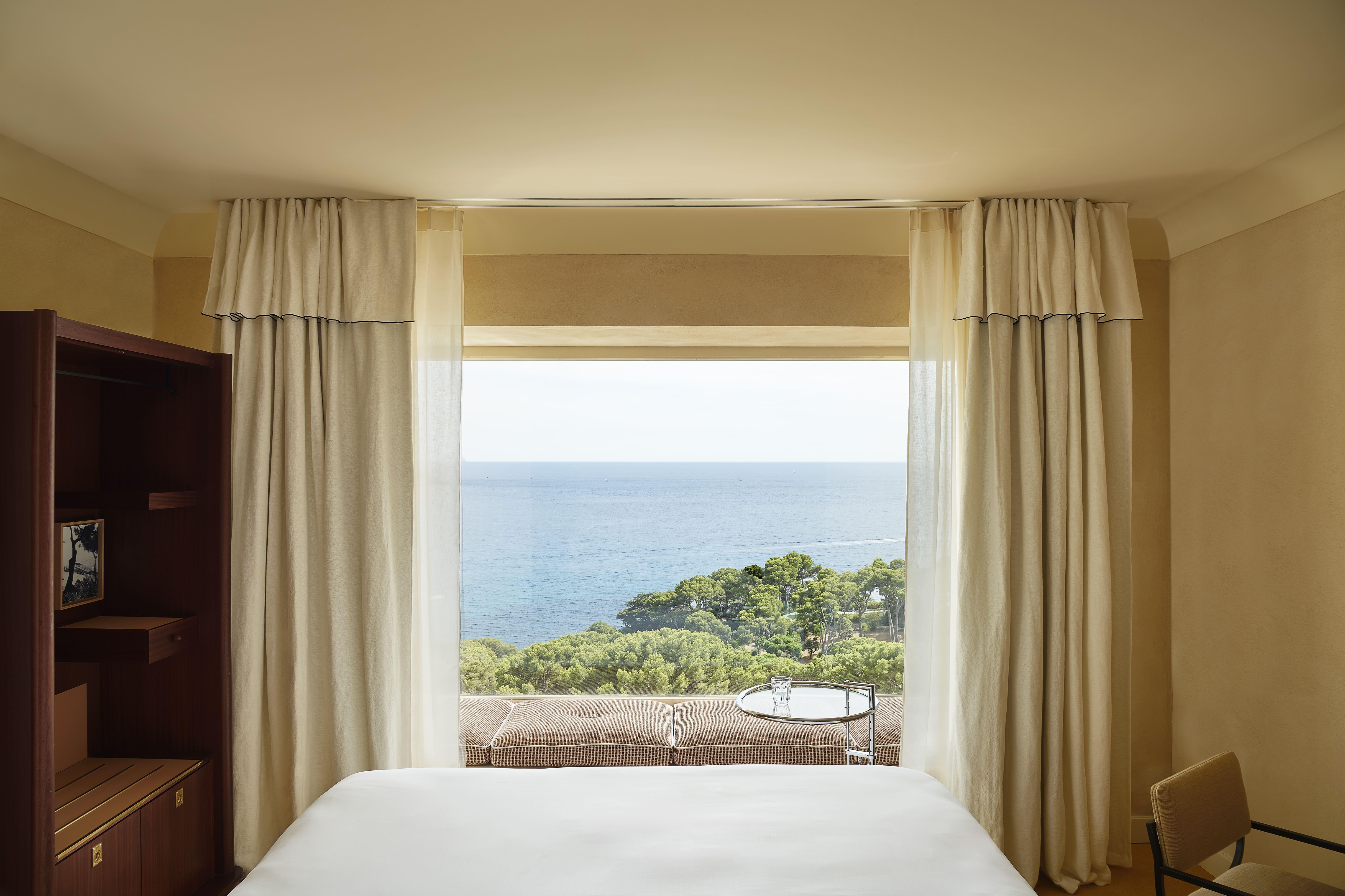 Une chambre de l’Hôtel Le Provencal © Claire Israel
