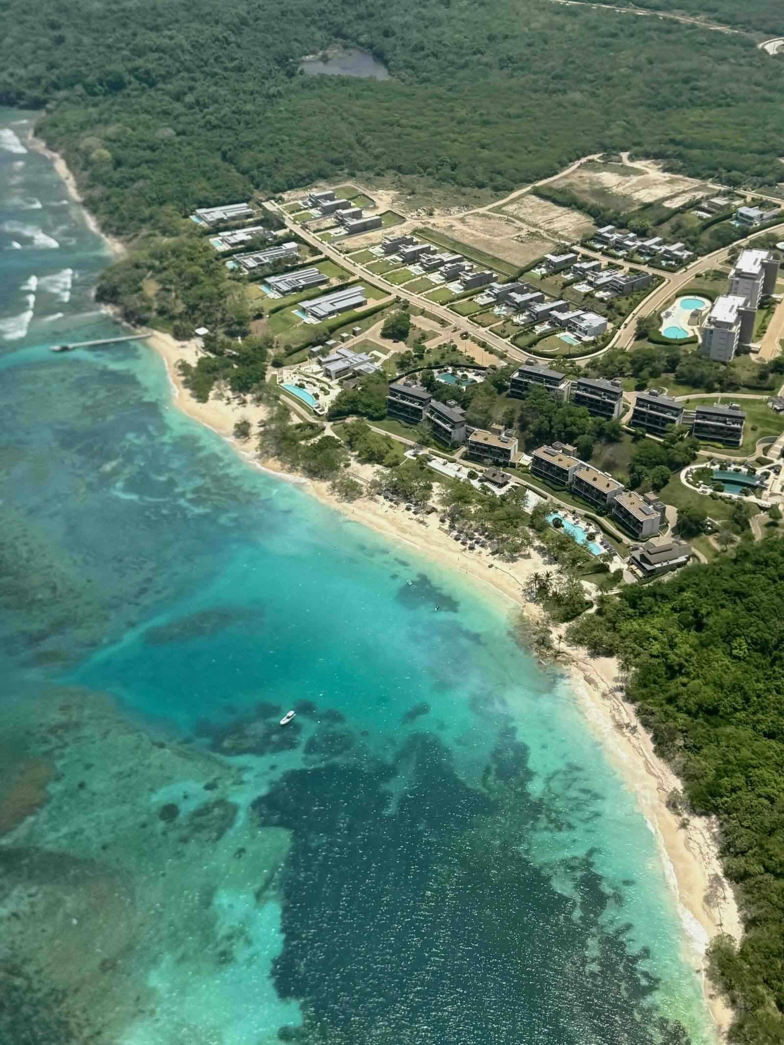 Le Sofitel Baru vue d’hélicoptère © Emmanuel Laveran