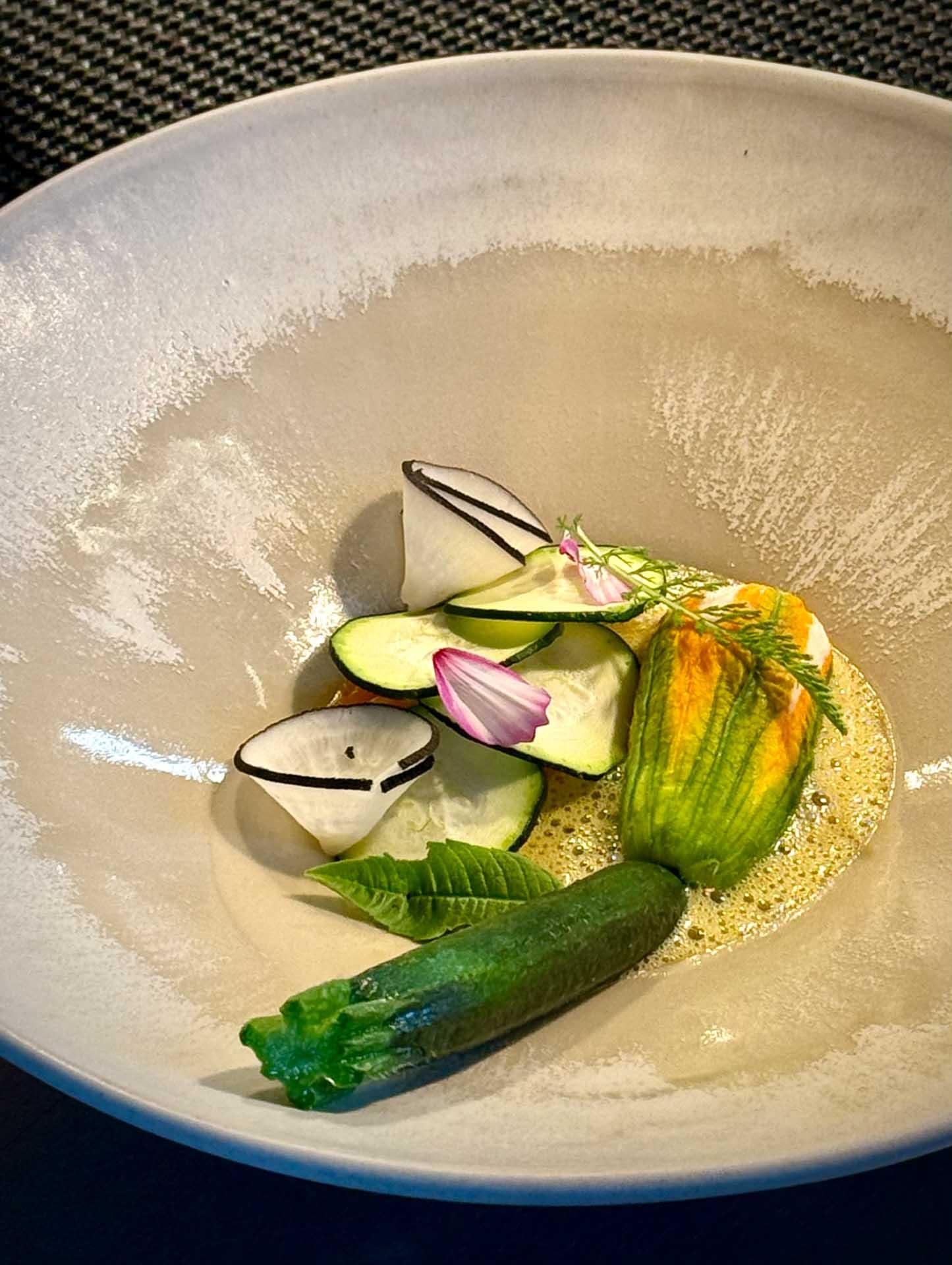  Déjeuner au restaurant L’Atelier du Cèdre © EL