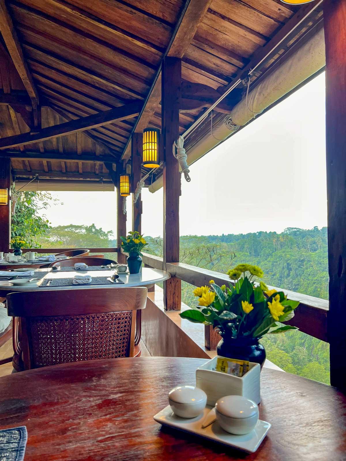 COMO Shambhala Estate — terrasse du Kudus Restaurant © PierreG