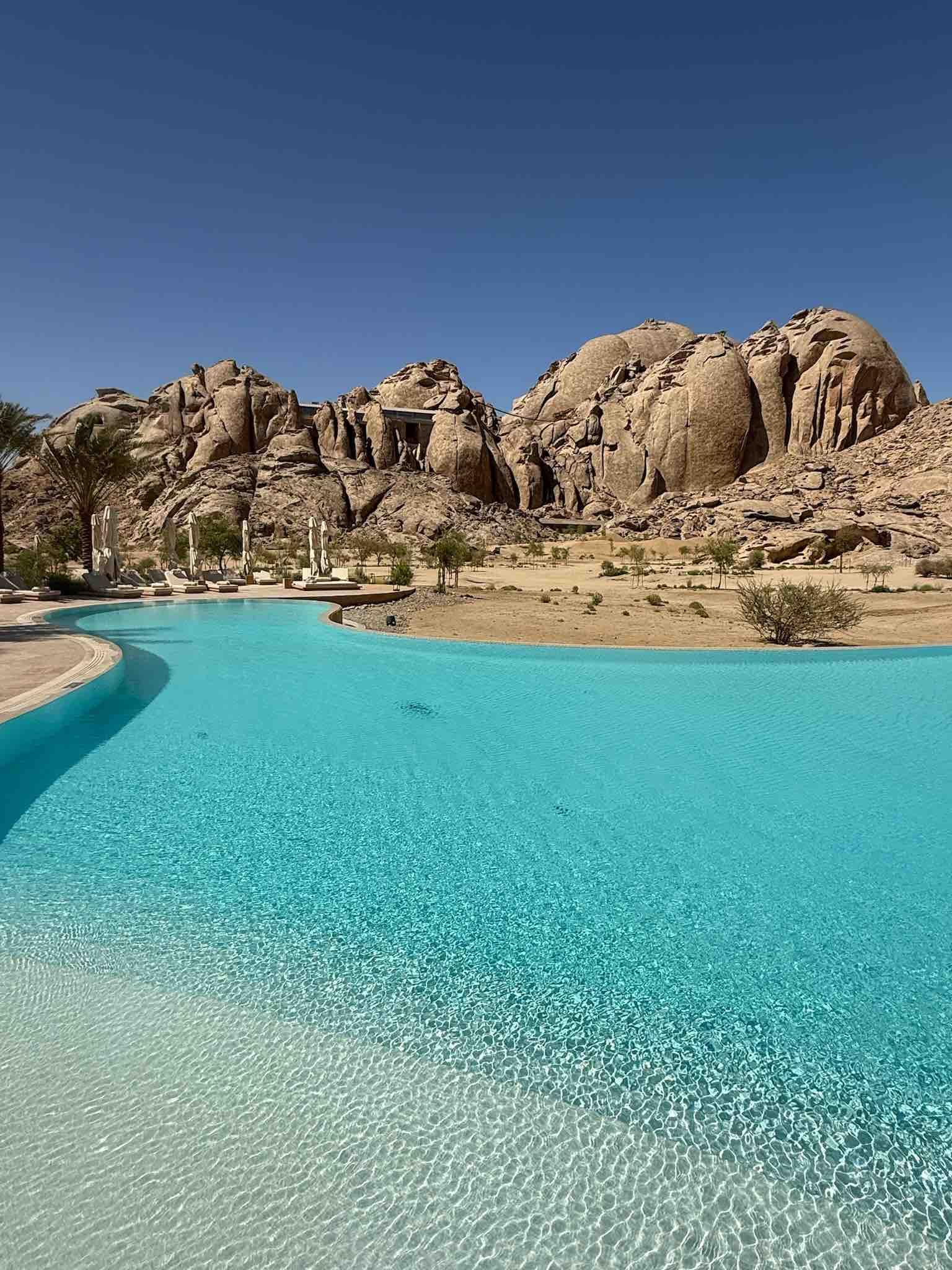 Piscine de l’hôtel © EL