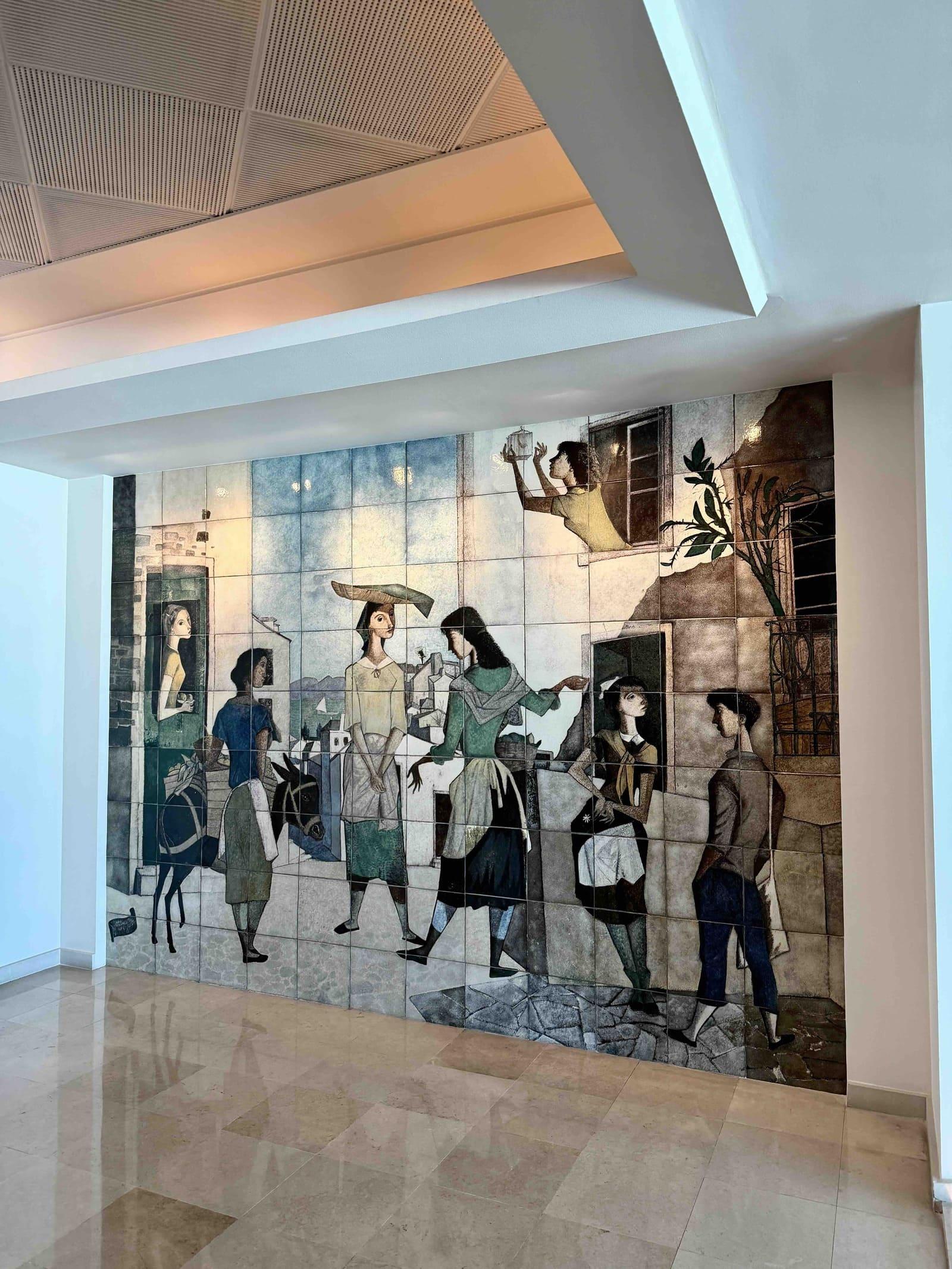 Une magnifique fresque sur les murs de l’hôtel à Lisbonne © Four Seasons