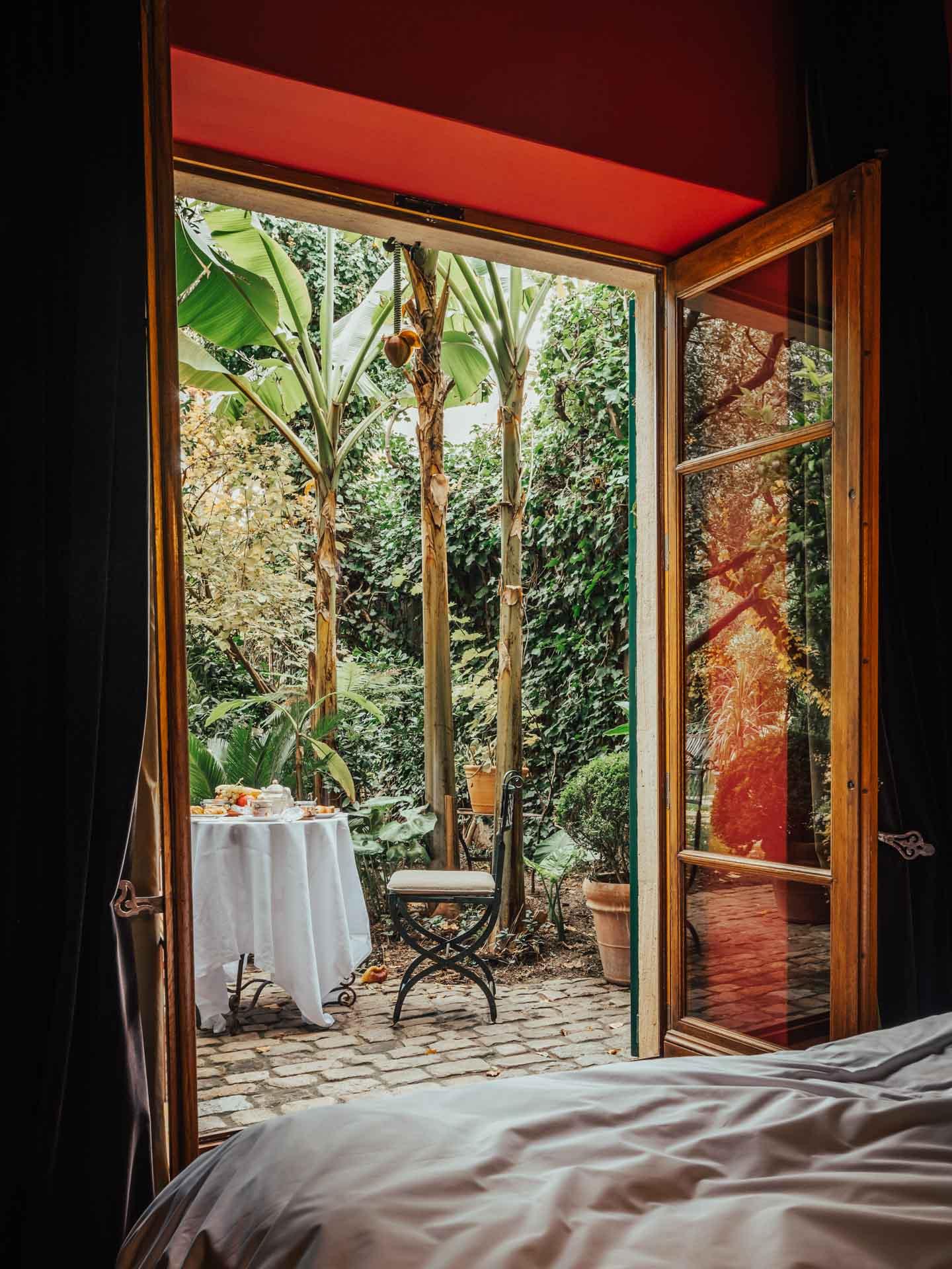 Chambre avec terrasse sur le jardin © Jardins Secrets