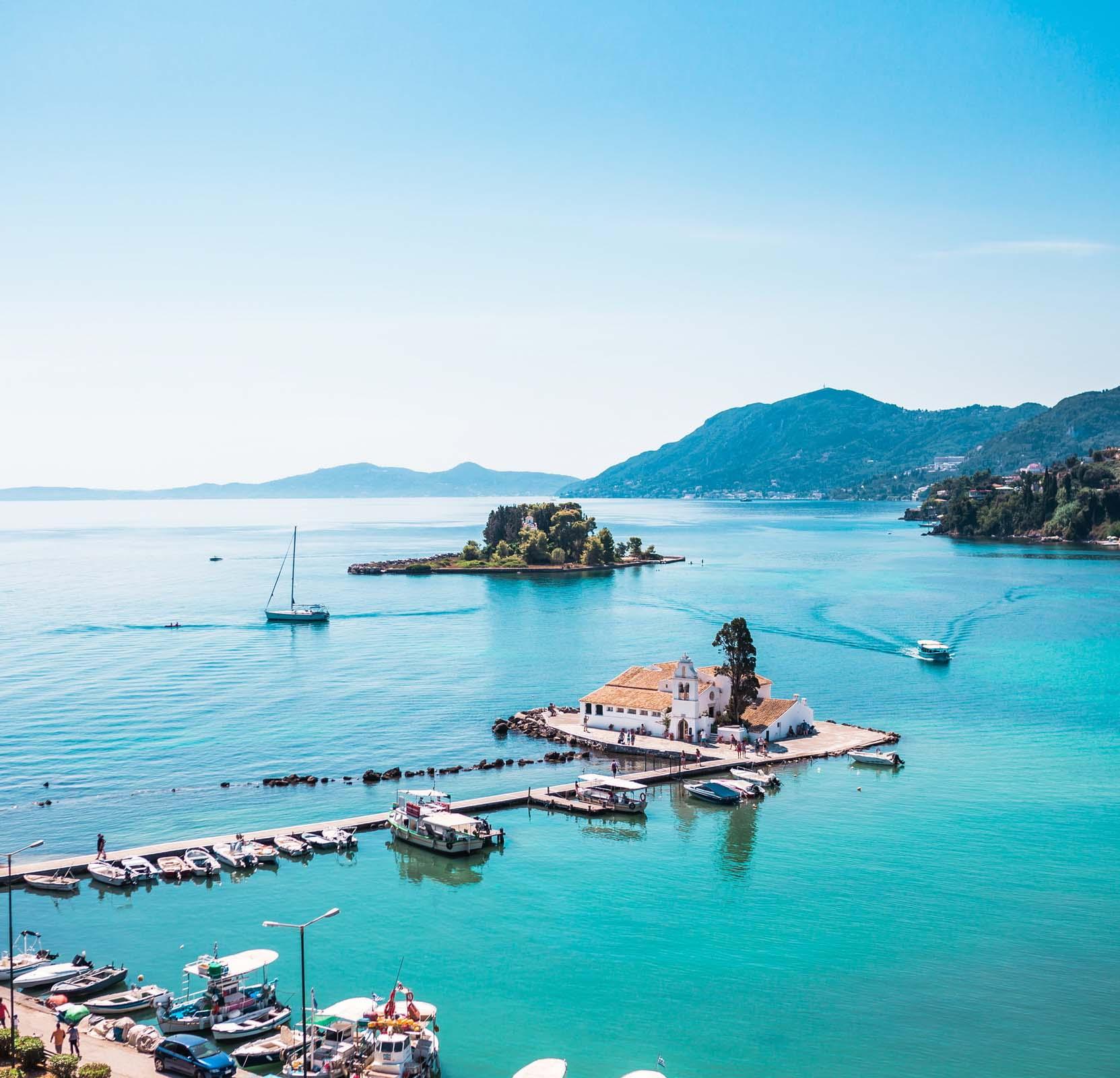 Port de la ville de Kerkyra © Alexander Mils