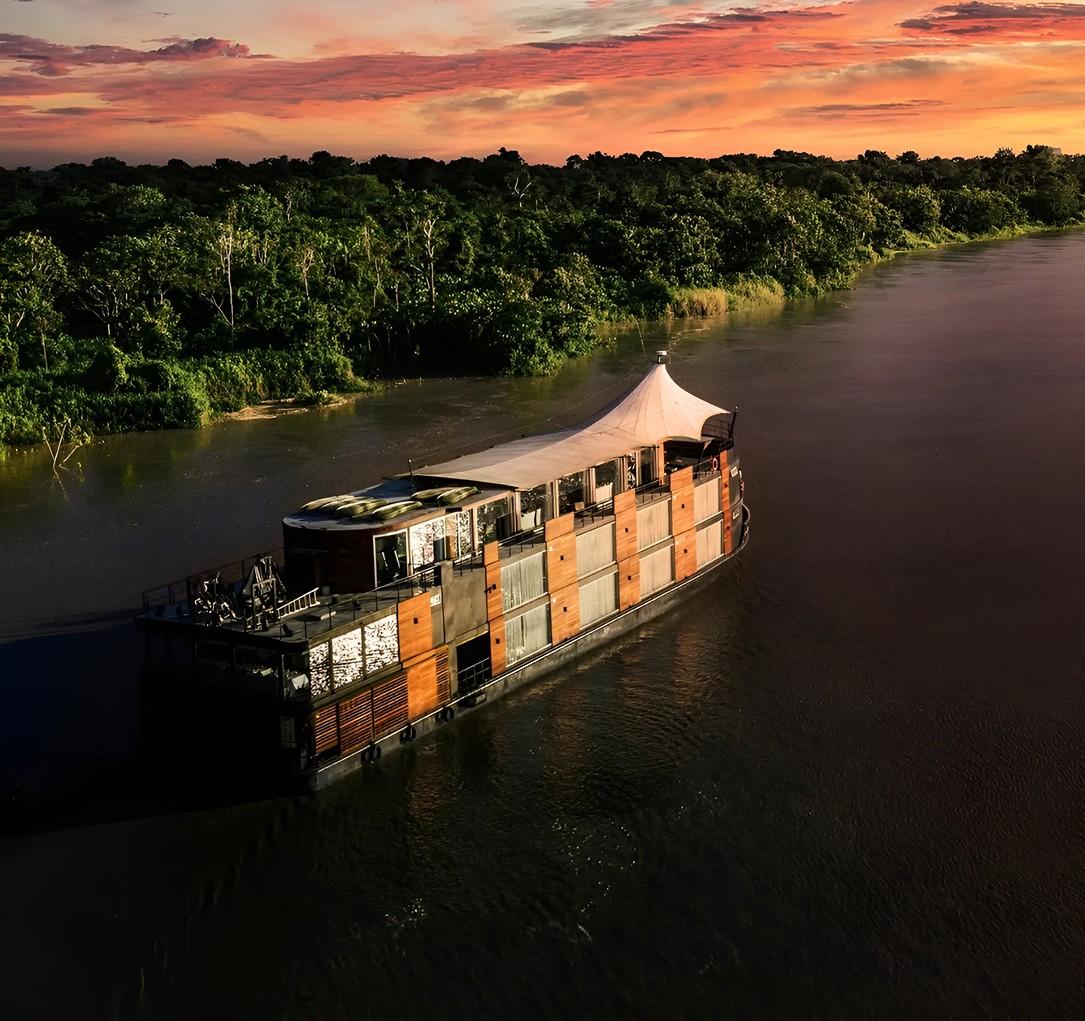 L’Aria Amazon naviguant sur les fleuves d’Amazonie péruvienne avec Aqua Expeditions © Aqua Expeditions