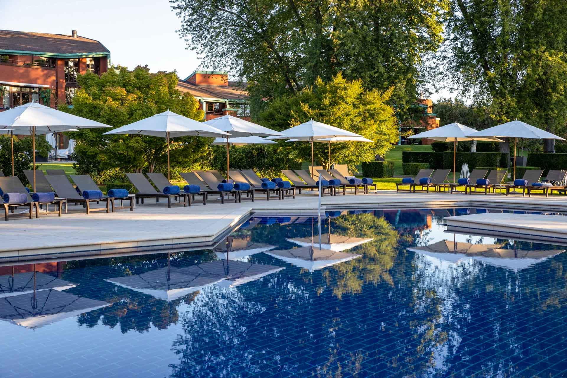 La piscine de l’hôtel de Genève La Réserve