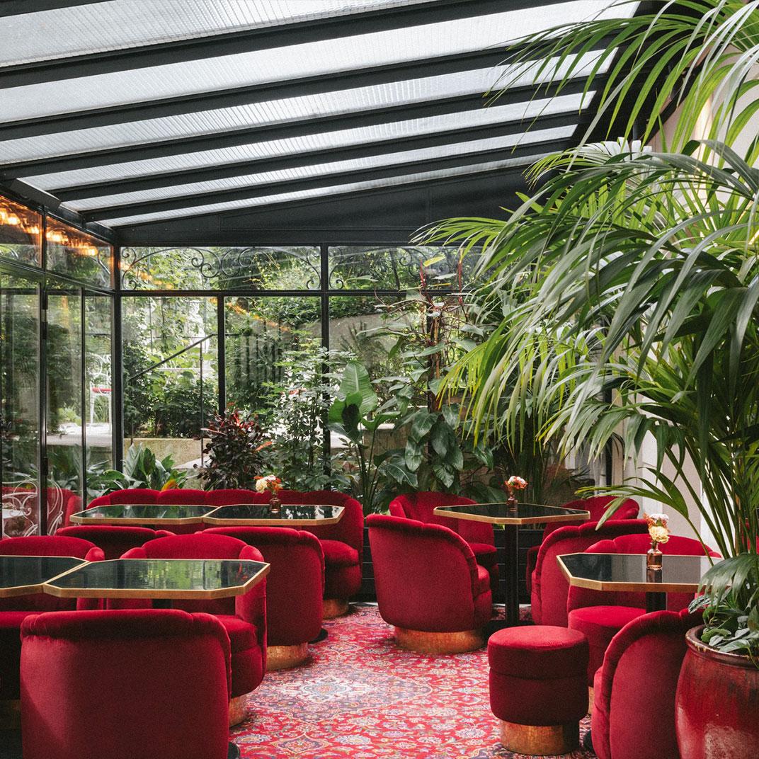 Salon sous verrière © Hôtel Particulier Montmartre
