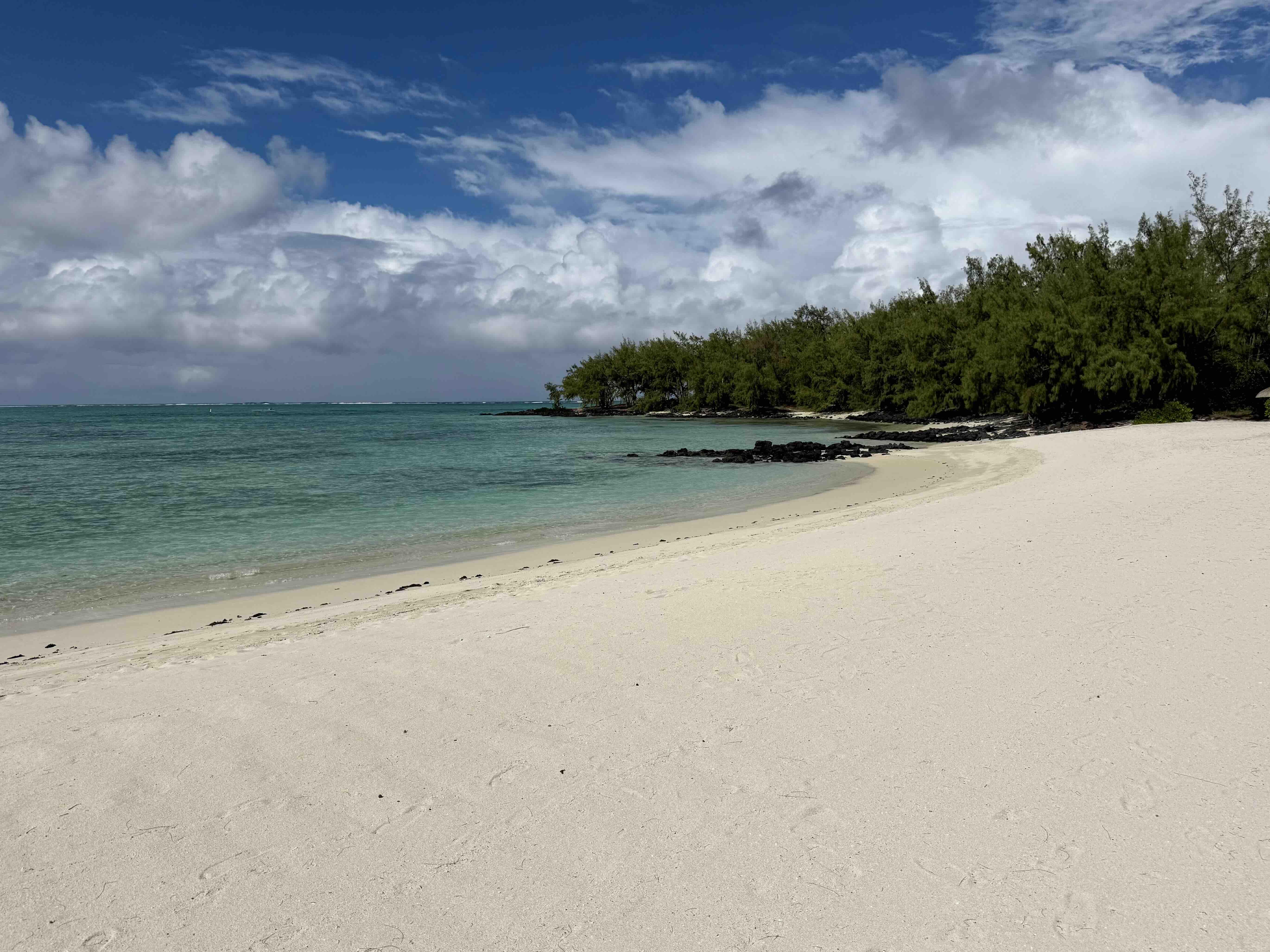 La plage réservée aux clients du Four Seasons sur l’île aux Cerfs