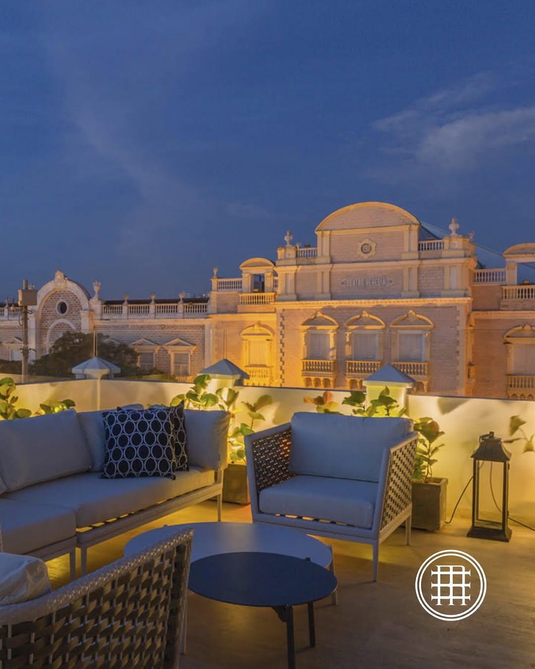 La terrasse de l’hôtel Casa La Merced © mustique.co