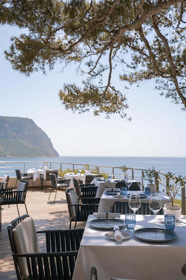 La terrasse vue sur la mer © Les Roches Blanches
