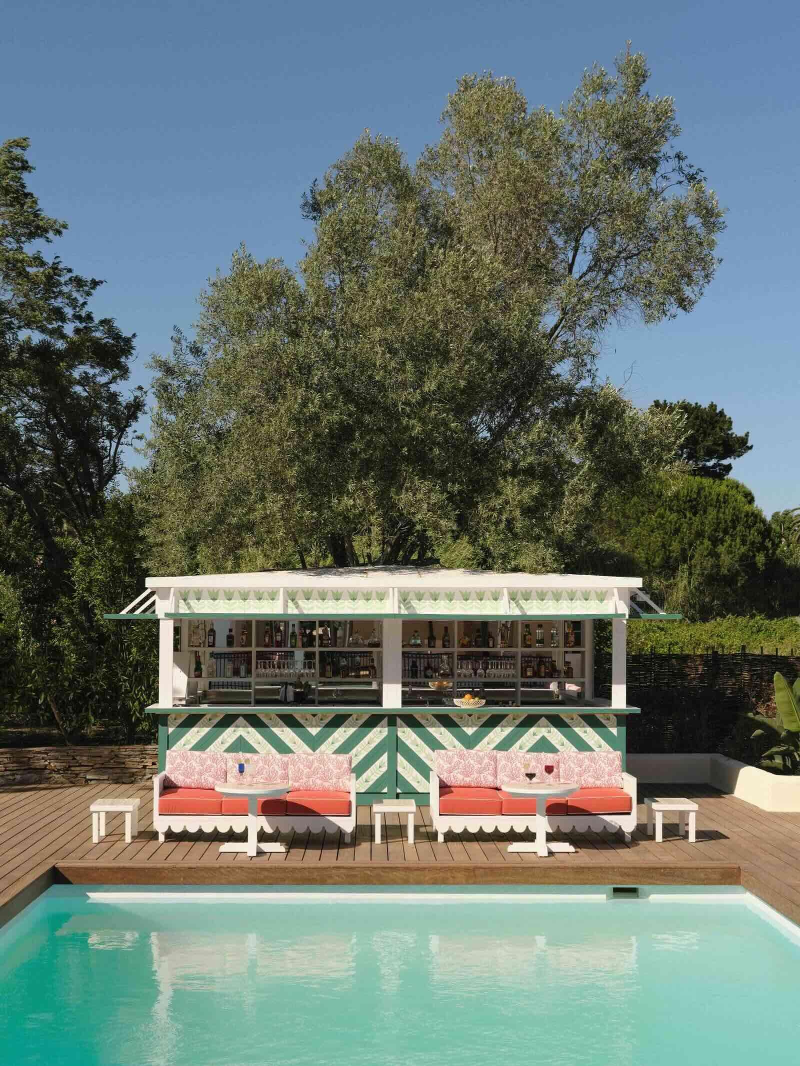 Le bar de la piscine © Florian Touzet 