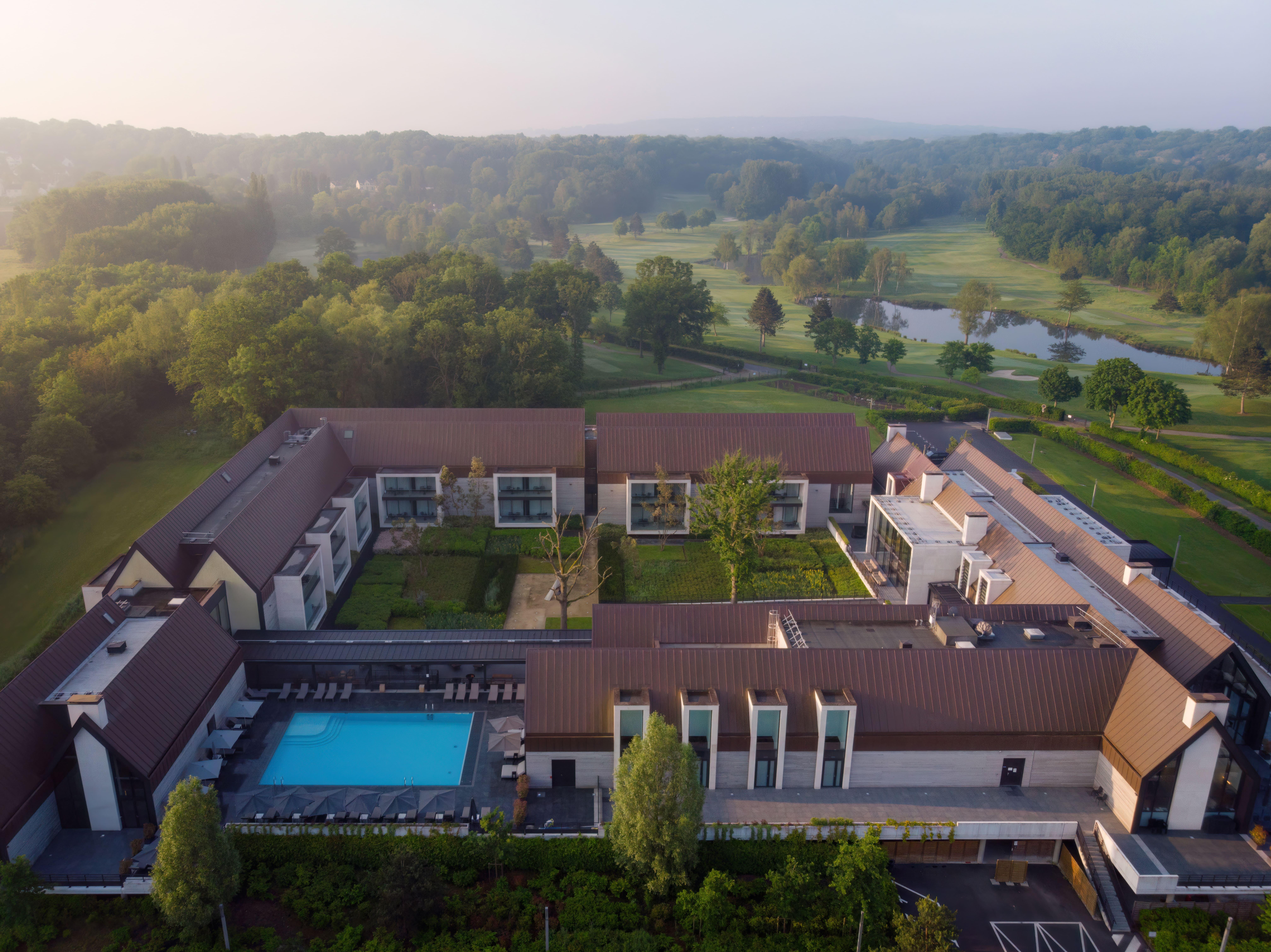 Vue sur le Domaine des Vanneaux et son golf © Cyril Mouty