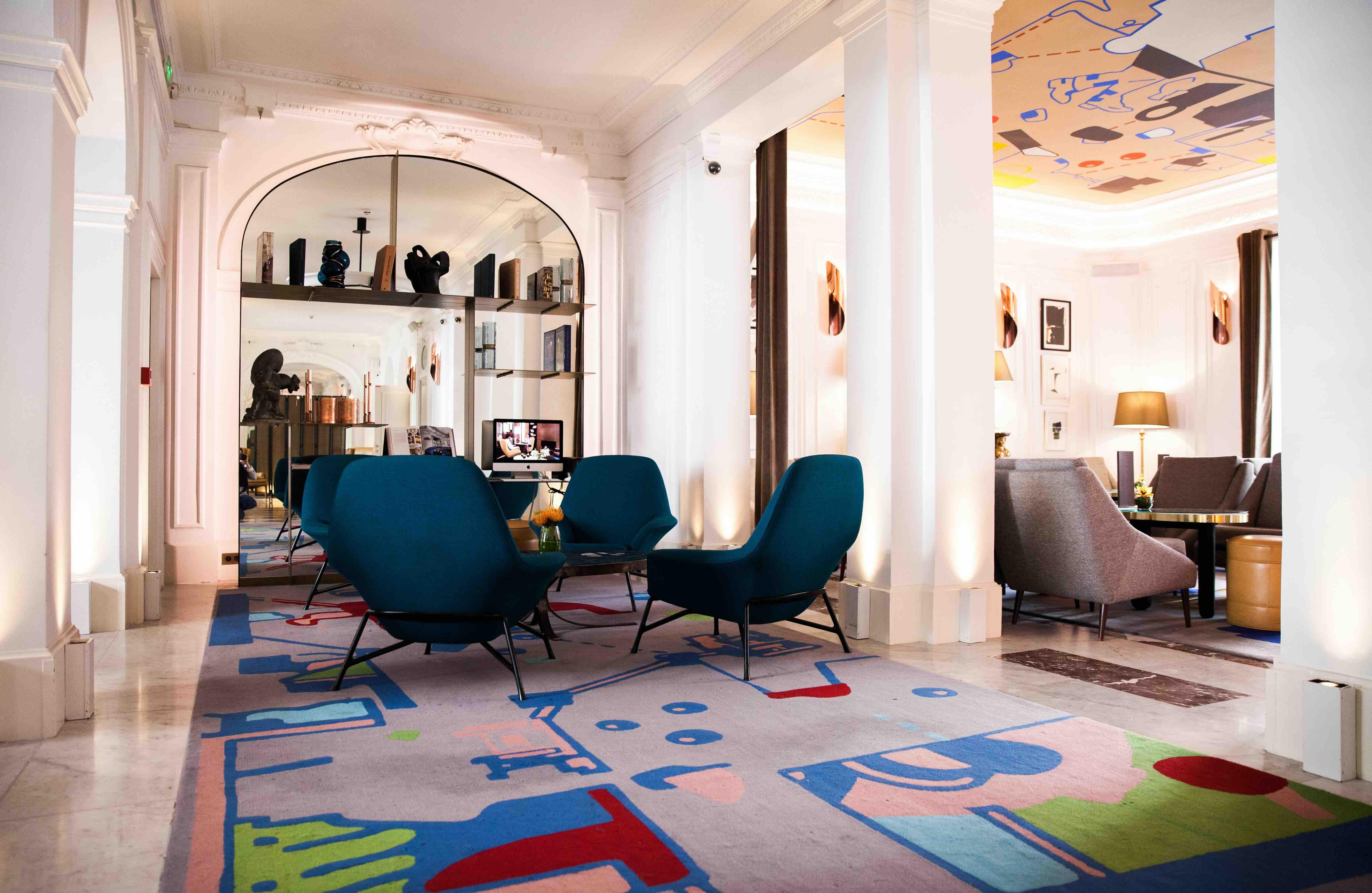 Le lobby de l’hôtel Vernet © DR