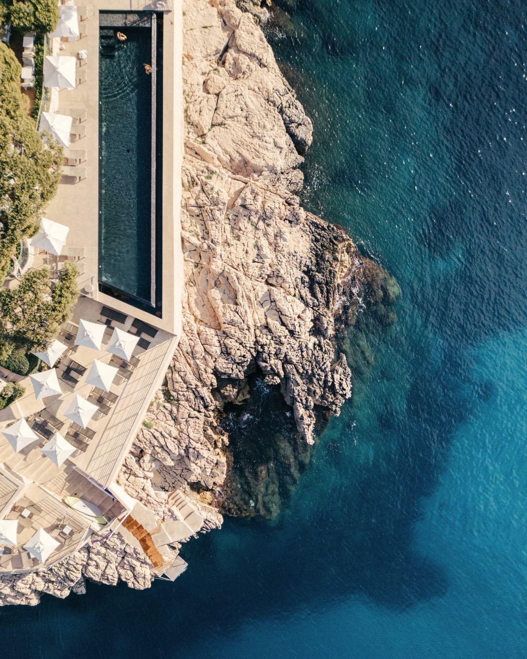 Les Roches Blanches à Cassis, spot idéal sur la Côte d’Azur pour une virée à deux © DR