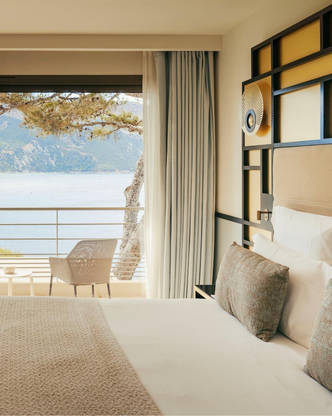 Une des chambres vue mer à l’hôtel Les Roches Blanches à Cassis © DR