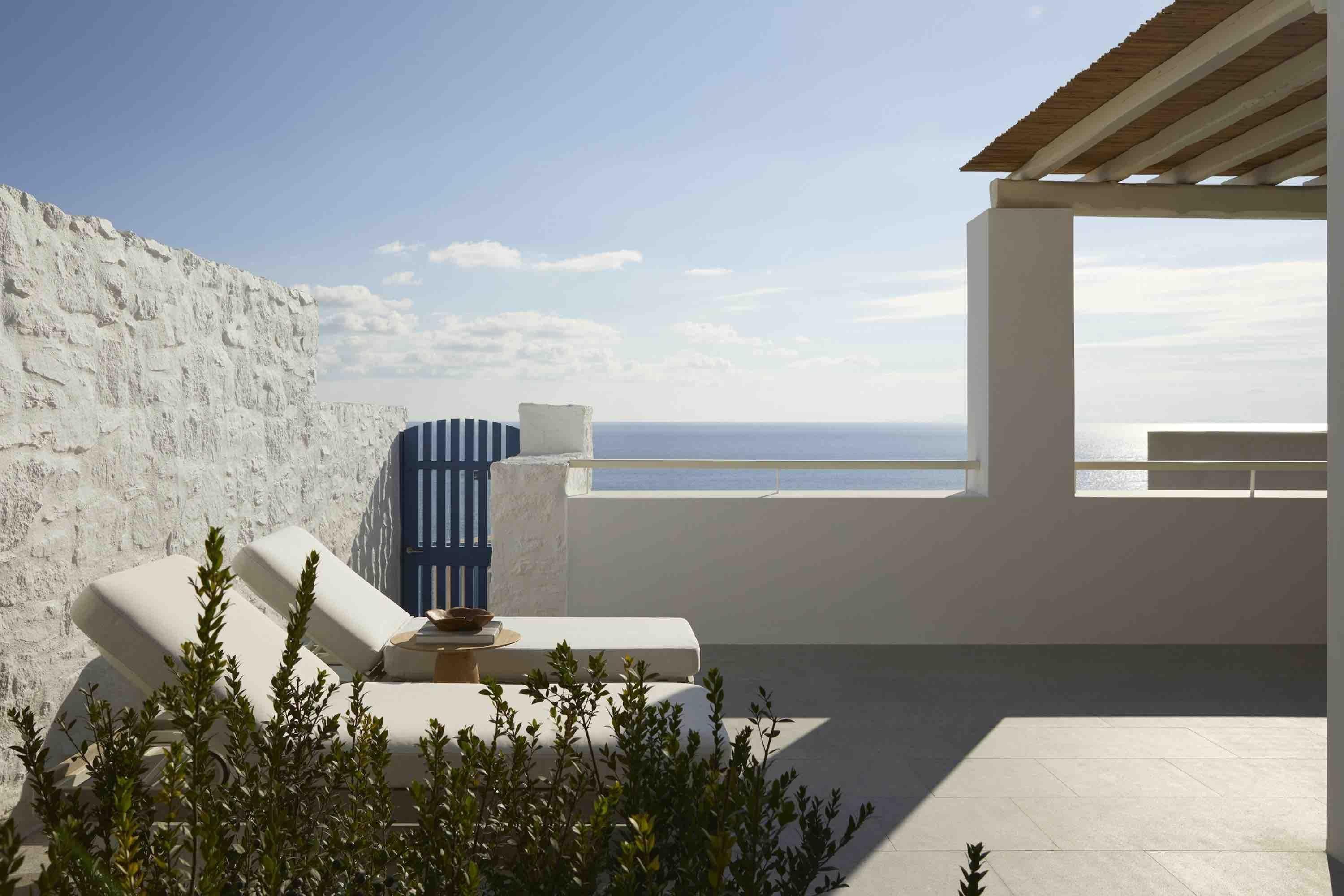 © Four Seasons Mykonos 
