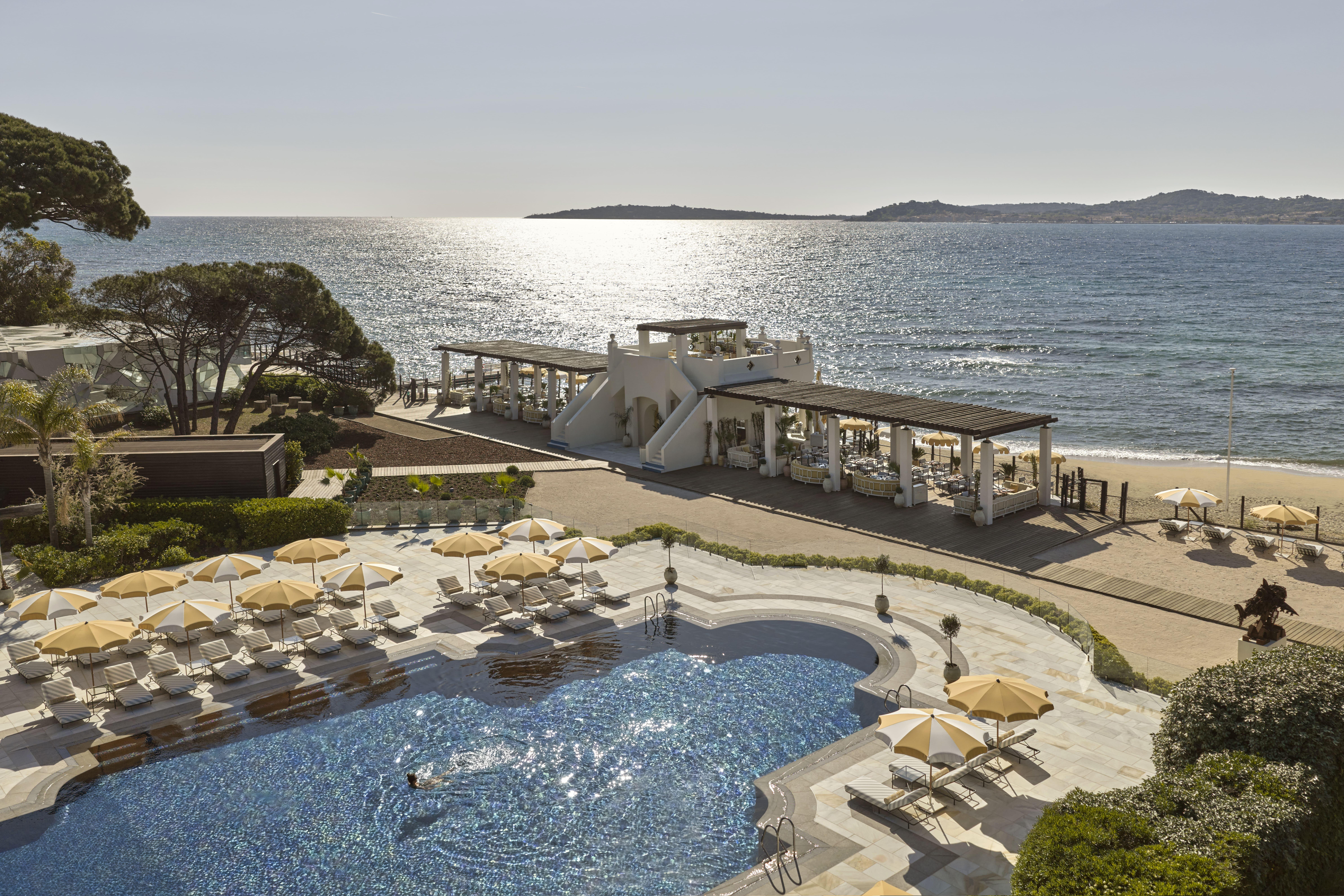 La piscine et Beauvallon Sur Mer © COMO Le Beauvallon 
