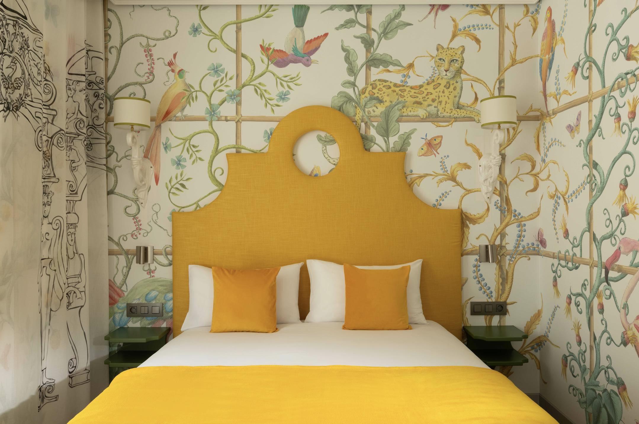 Une des 62 chambres décorées par Vincent Derré, toutes uniques © Christophe Bielsa