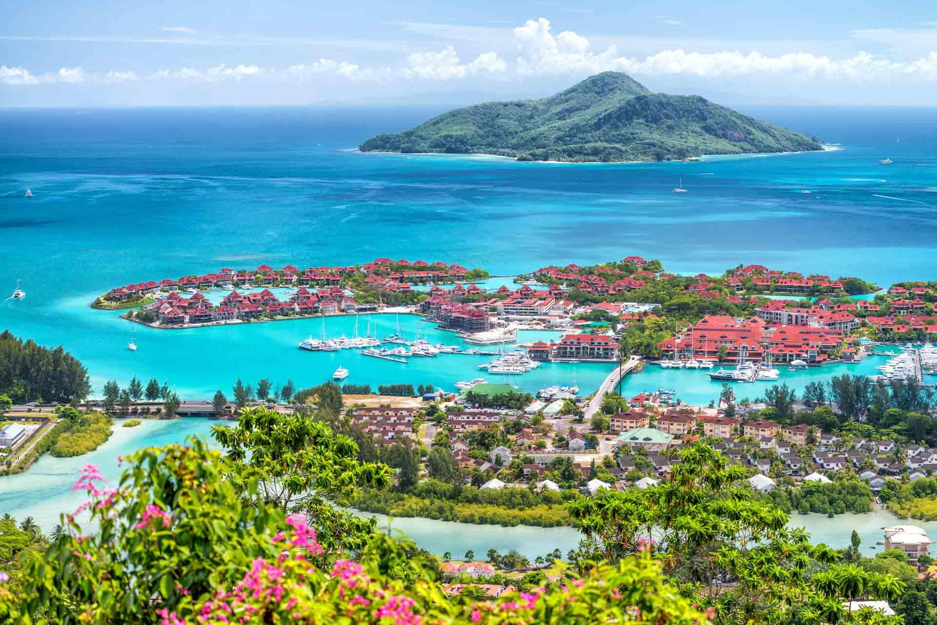 Mahé vue du ciel © AdobeStock