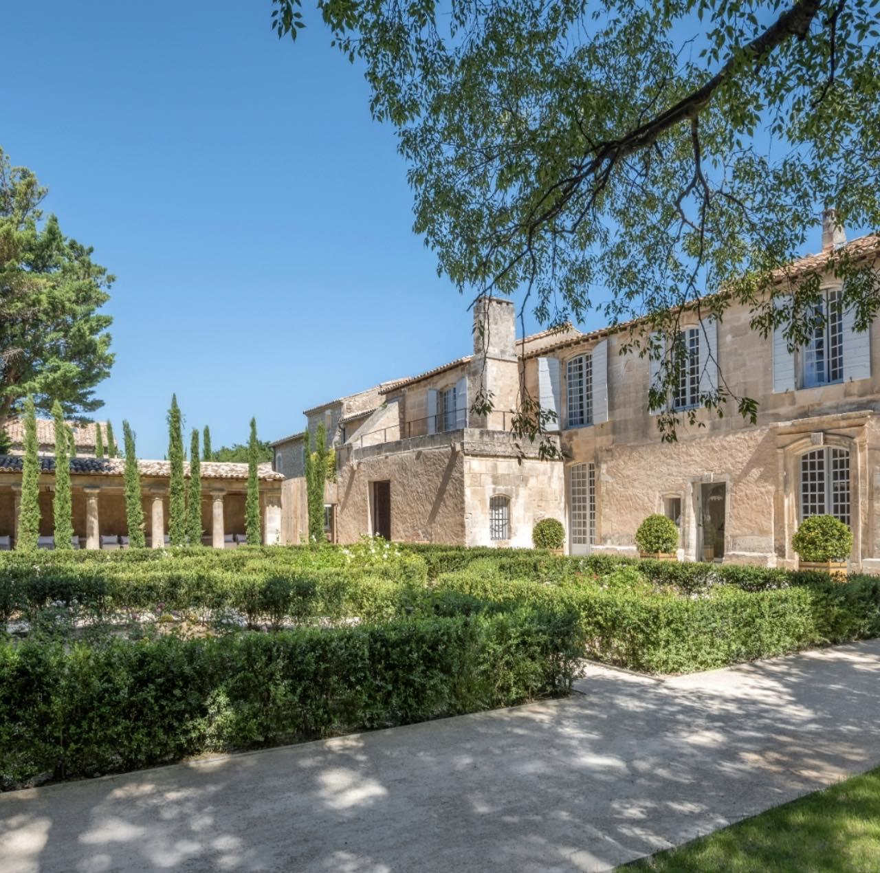 Les Maisons de l’Hôtel Particulier pour passer un week-end bien-être dans les Alpilles © Les Maisons de l’Hôtel Particulier