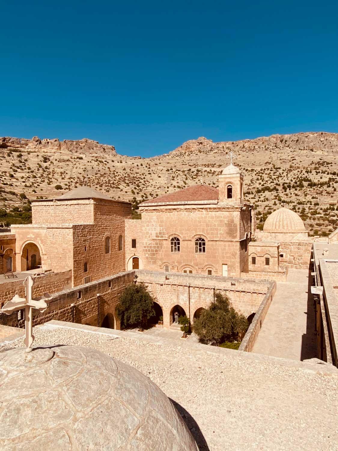 Monastère Deyrulzafaran -Mor Hannanyo- l’un des monastères syriaques orthodoxes majeurs, fondé au Ve siècle © Emmanuel Laveran