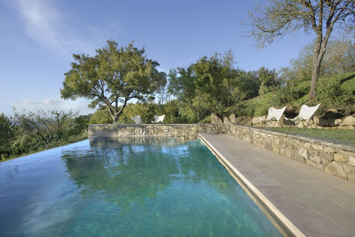 La piscine à débordement de l’hôtel Monteverdi Tuscany © DR