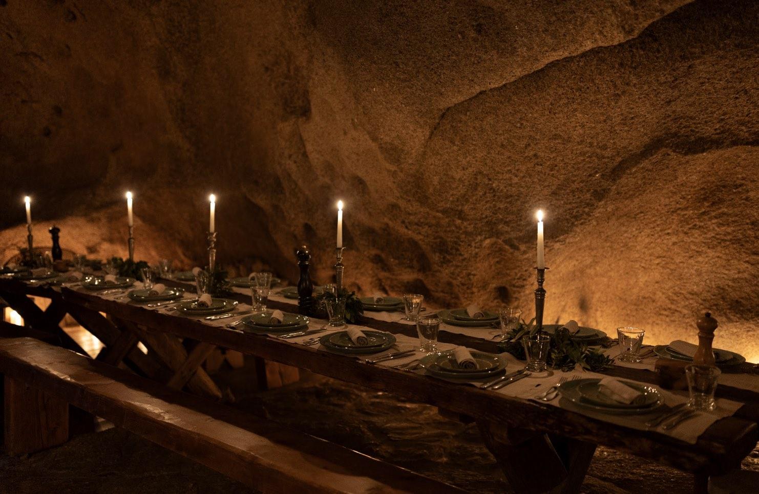 La Table de la Grotte © Félicia Sisco